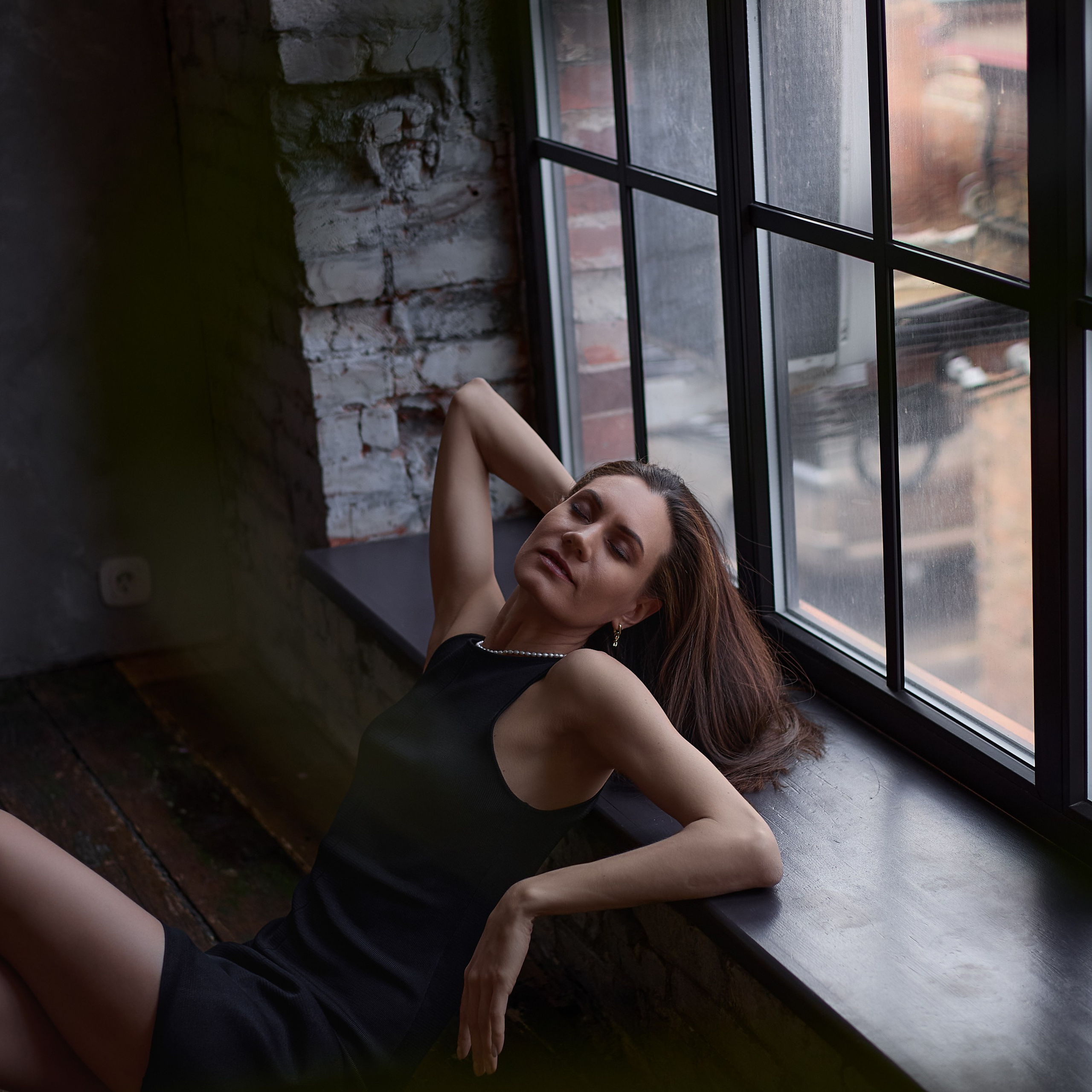 Когда можно без него?Если у вас есть:— базовый гардероб— понимание своих силуэтов— спокойная цветовая базаВ этом случае достаточно моей помощи на этапе подготовки.