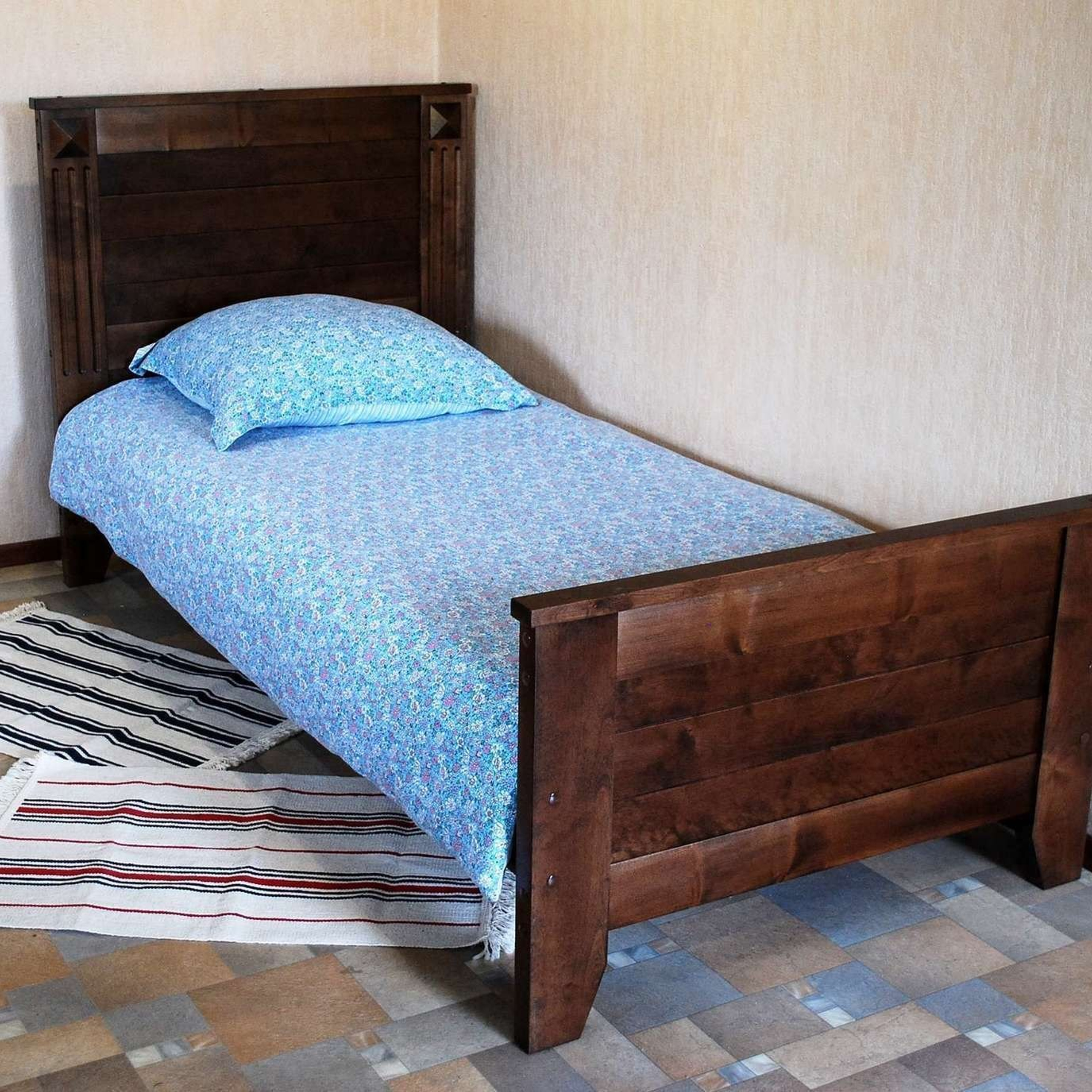 Кровать KT-01. Стильная домашняя мебель