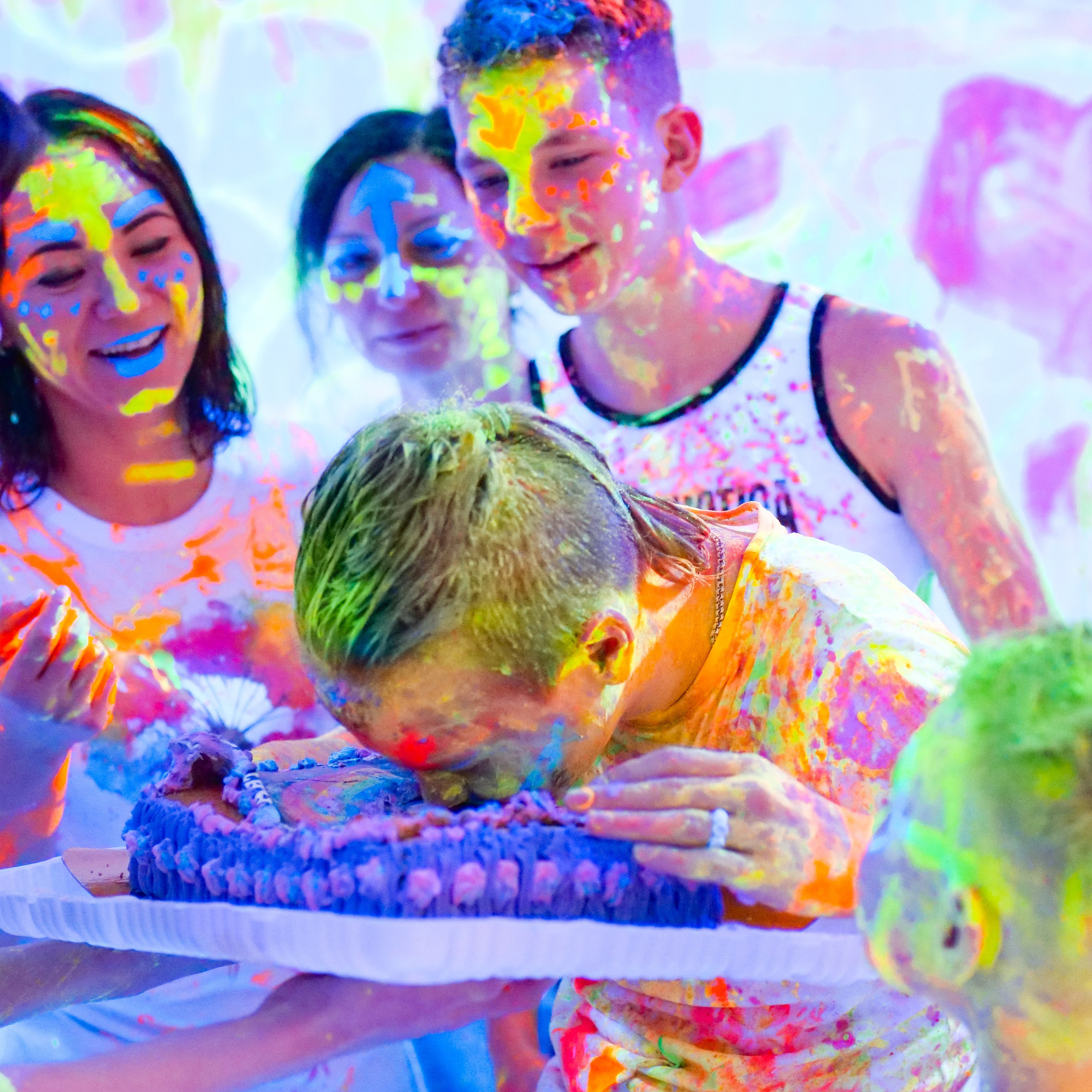 День Рождения в неоне в «Кидс Поинт». Фотограф в Мурманске Диана Борисова