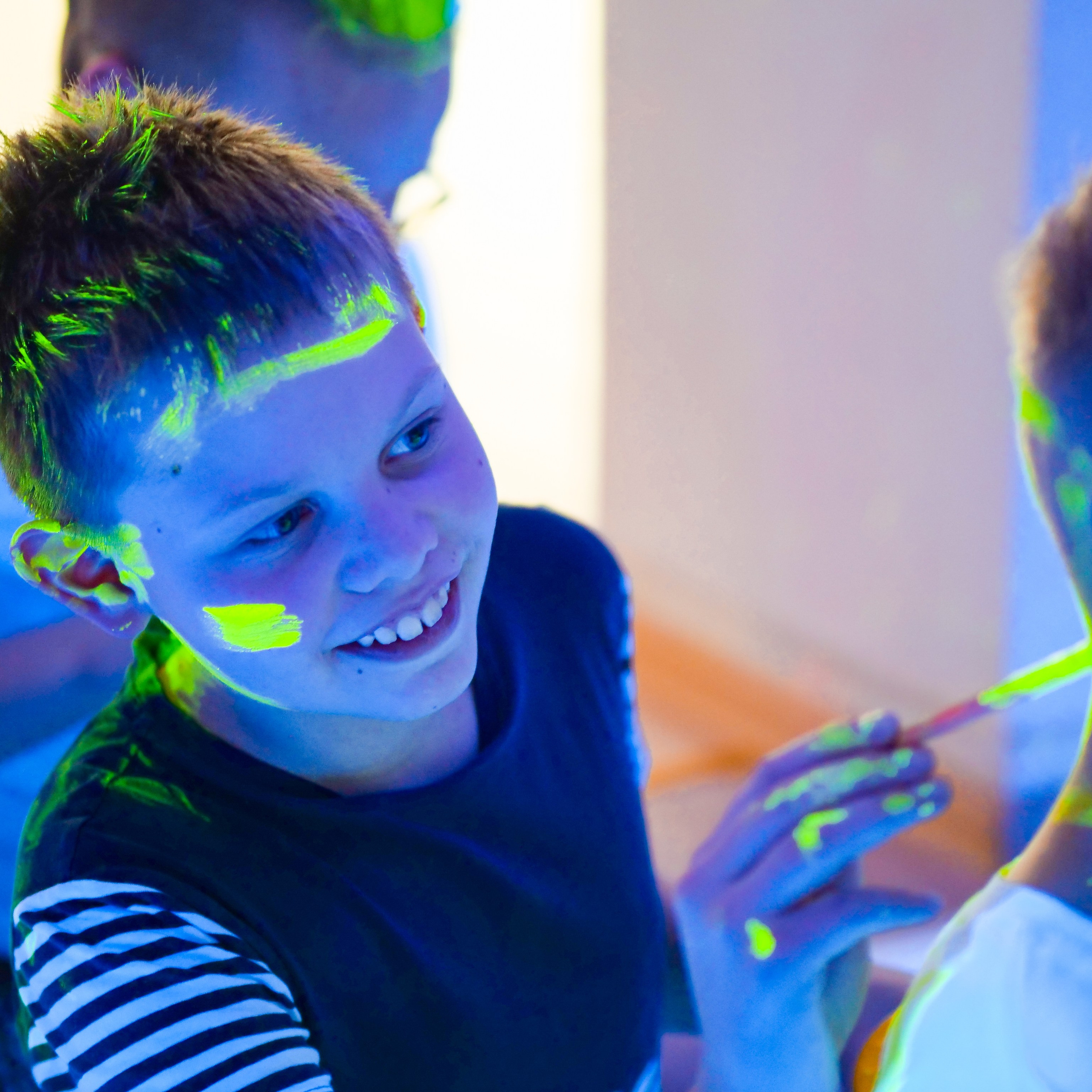 День Рождения в неоне в «Кидс Поинт». Фотограф в Мурманске Диана Борисова