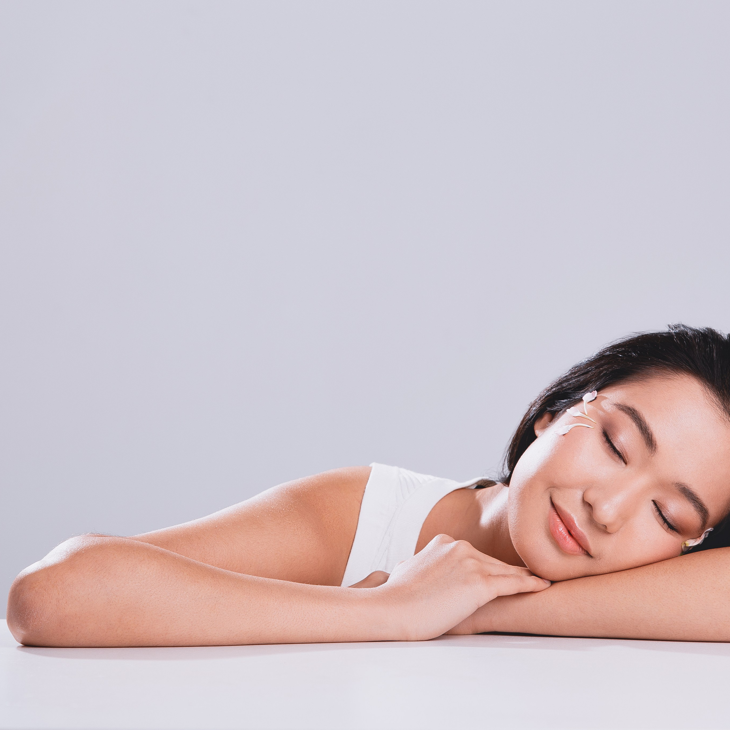 Сая в&nbsp;студии