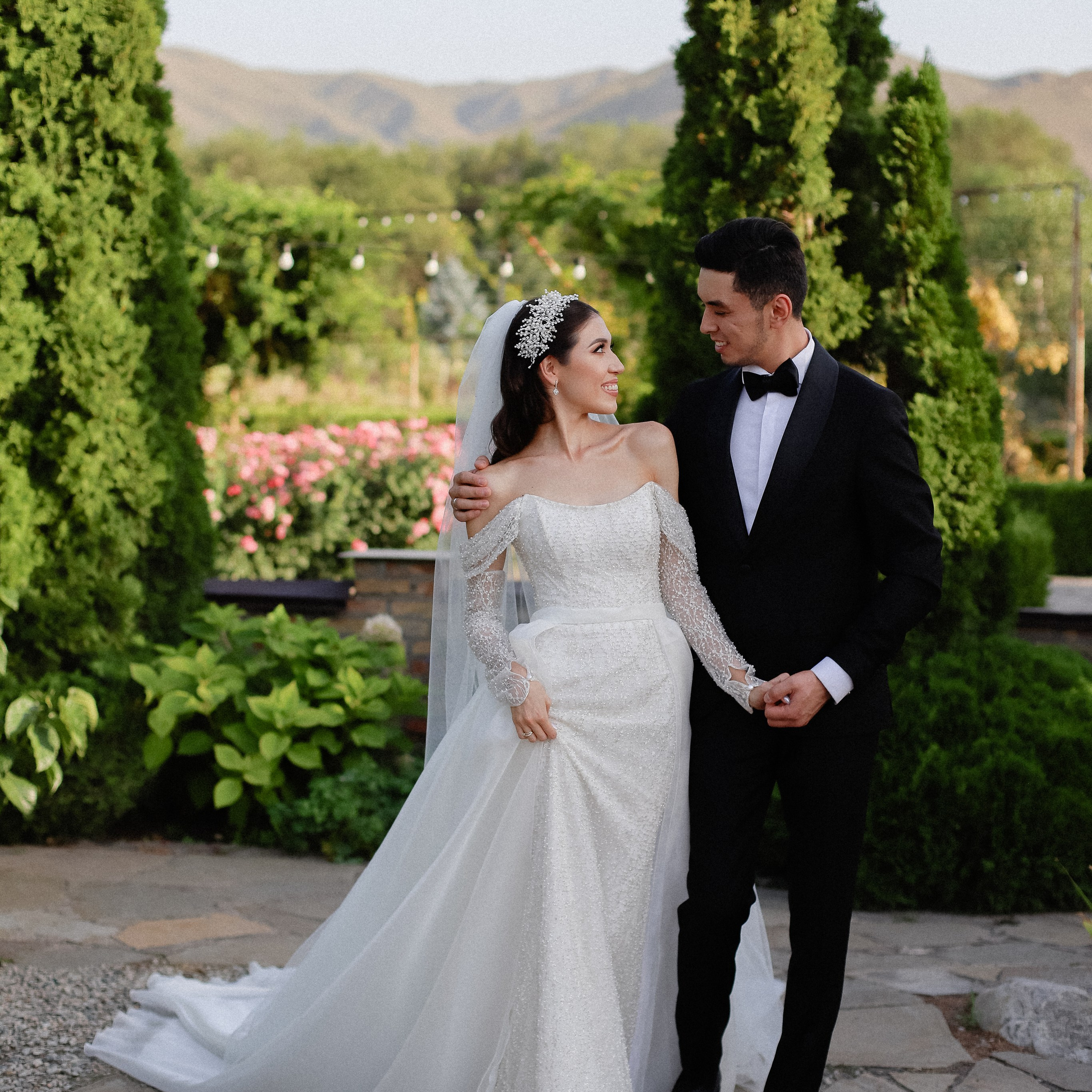 Акрам и Азиза