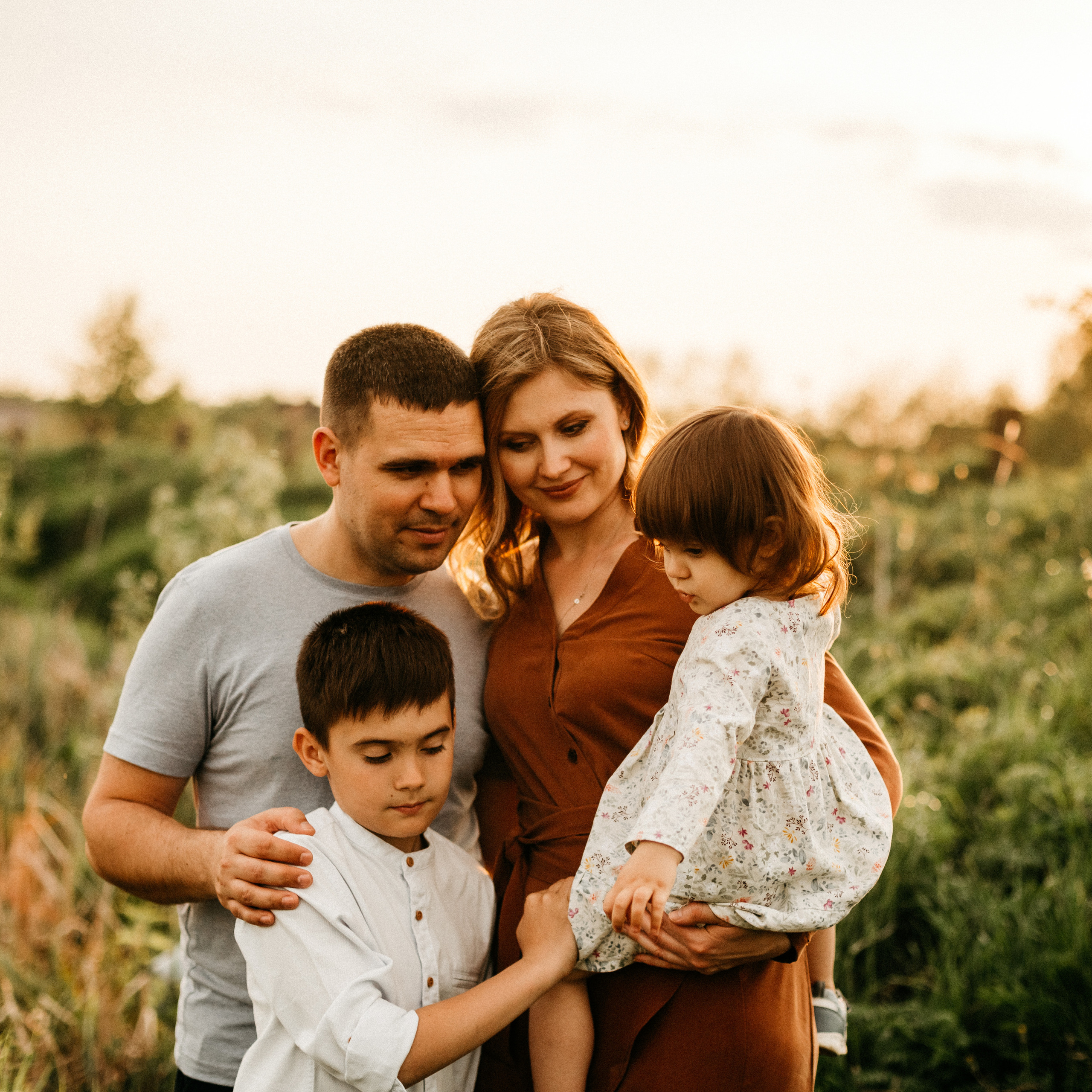 Оля, Вова, Андрей и Вика