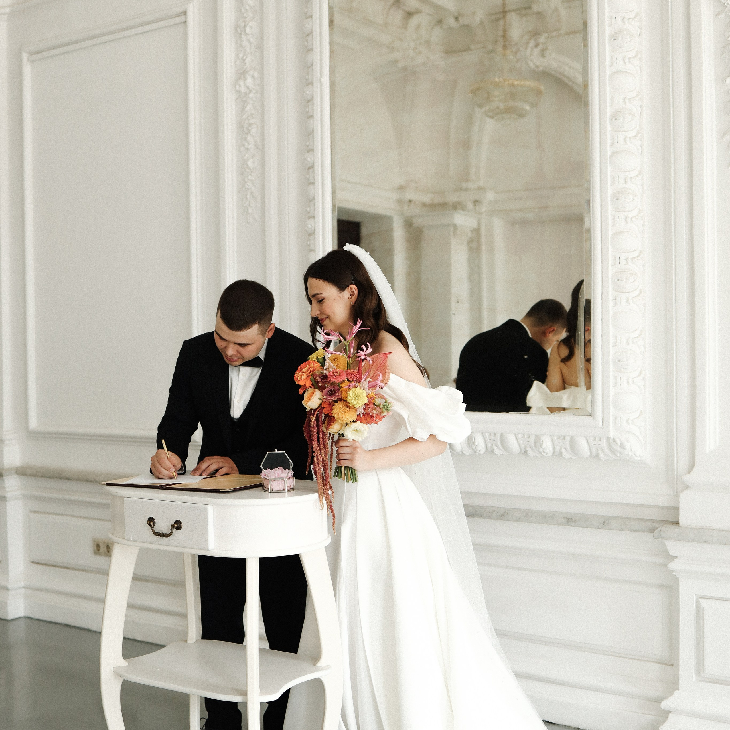 Е. + К. Особняк Спиридонова, Дом у озера