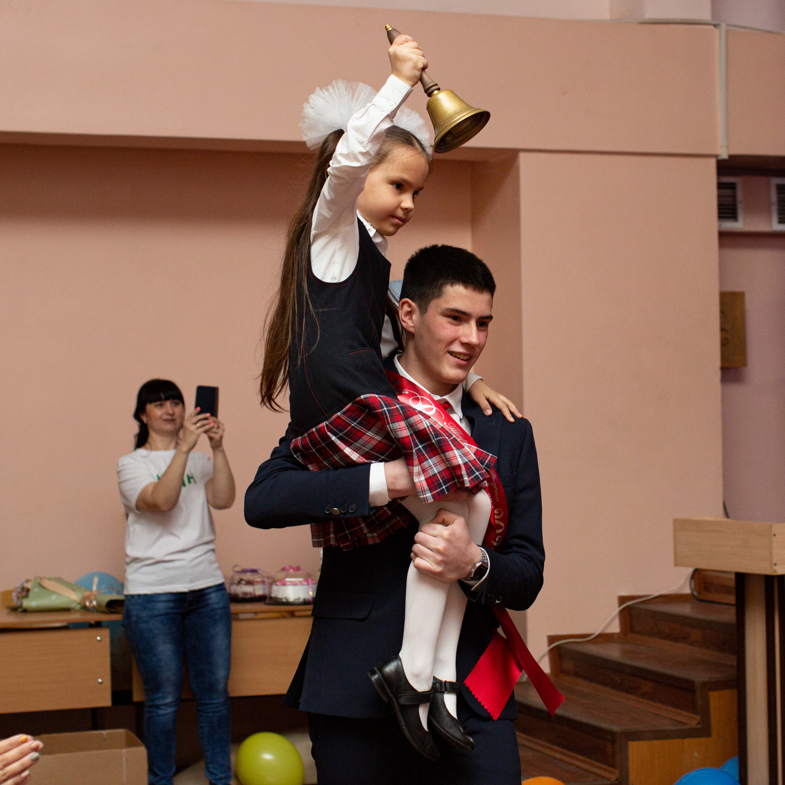 Последний звонок в школе