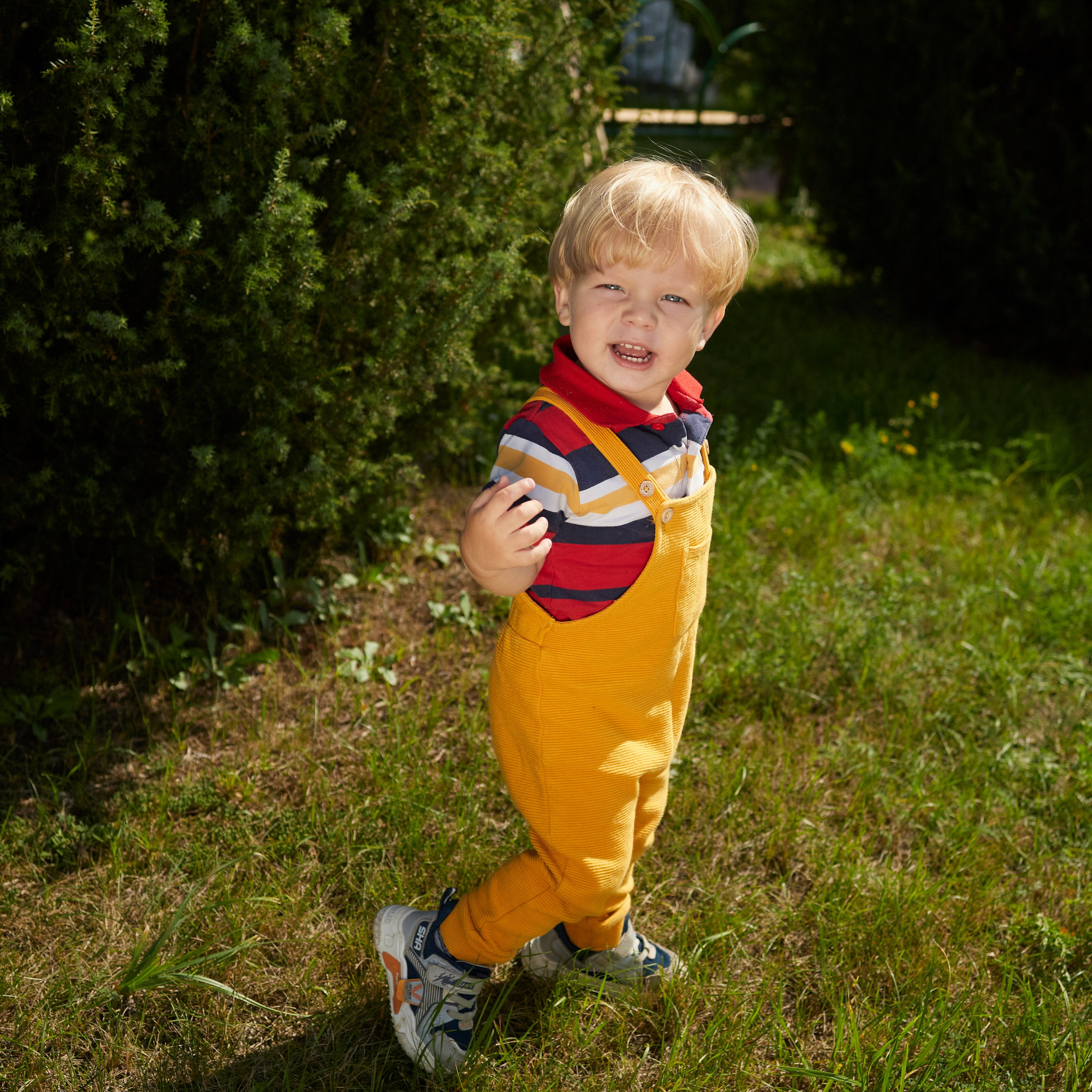 Детская фотосессия. Попробуй поймай)