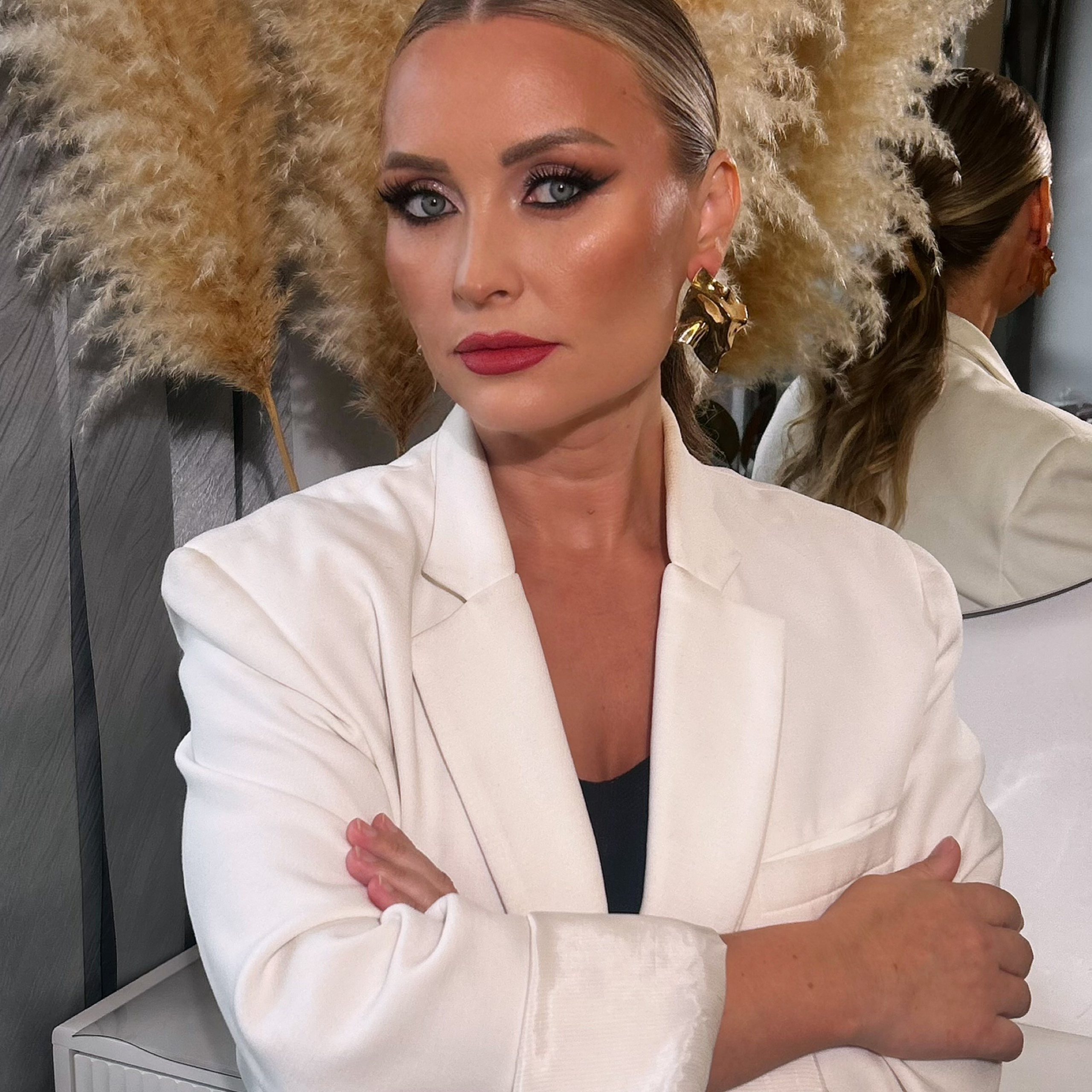 Отзывы. Анатолий, создатель Yulvon Production. Здесь — живые кадры, настоящие эмоции и стиль, без лишнего