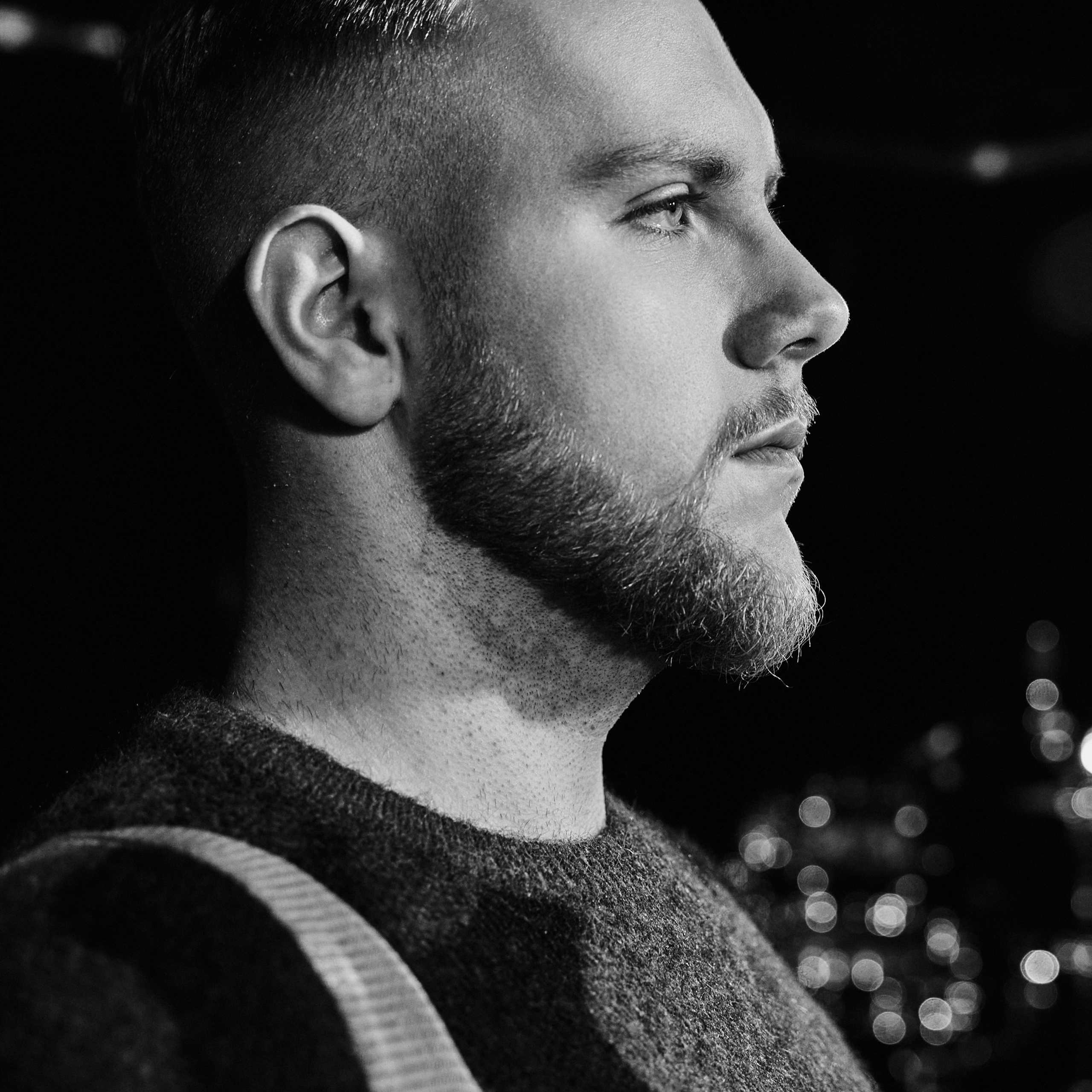 Кто включил музыку?. Александр Сазонов Красноярск