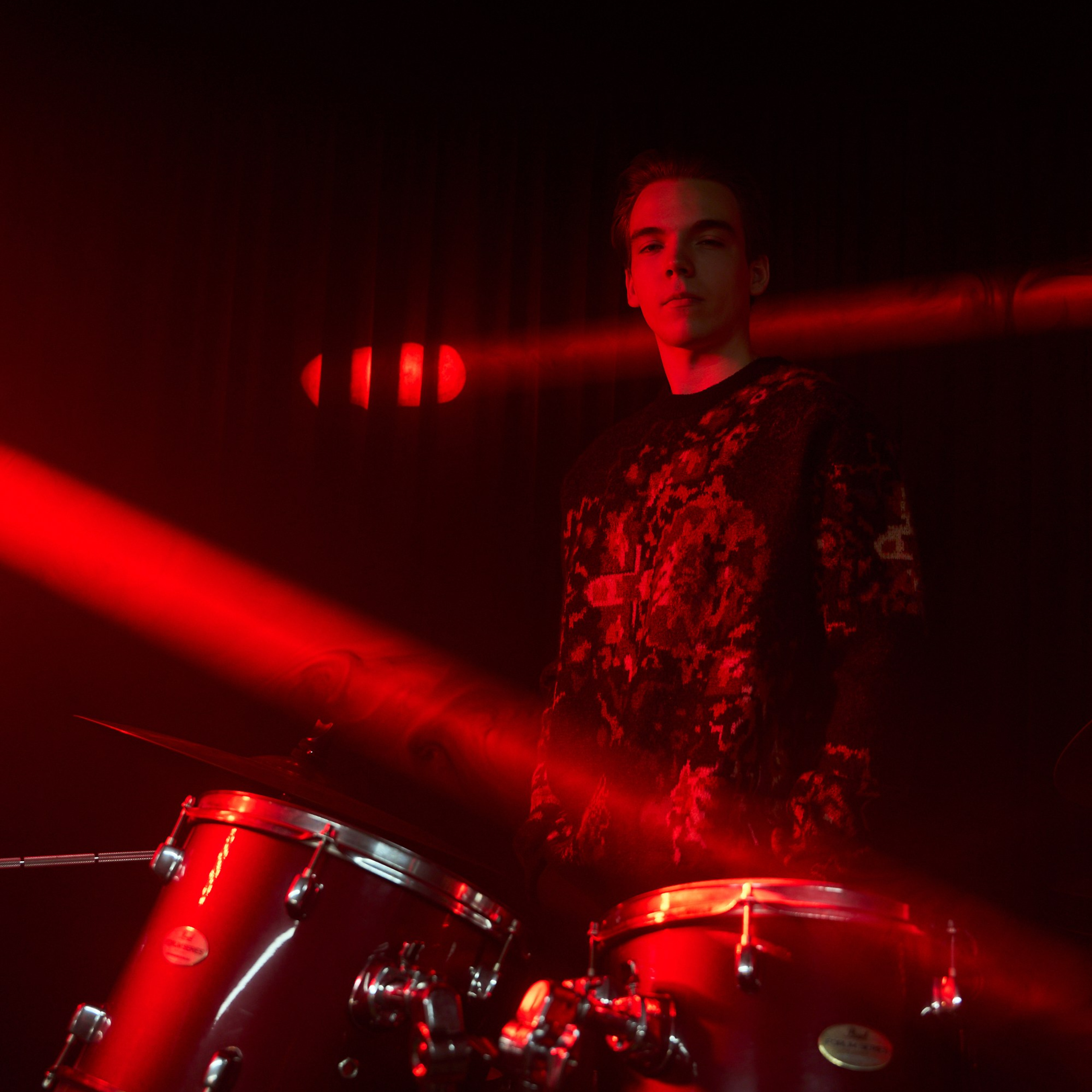 Кто включил музыку?. Александр Сазонов Красноярск