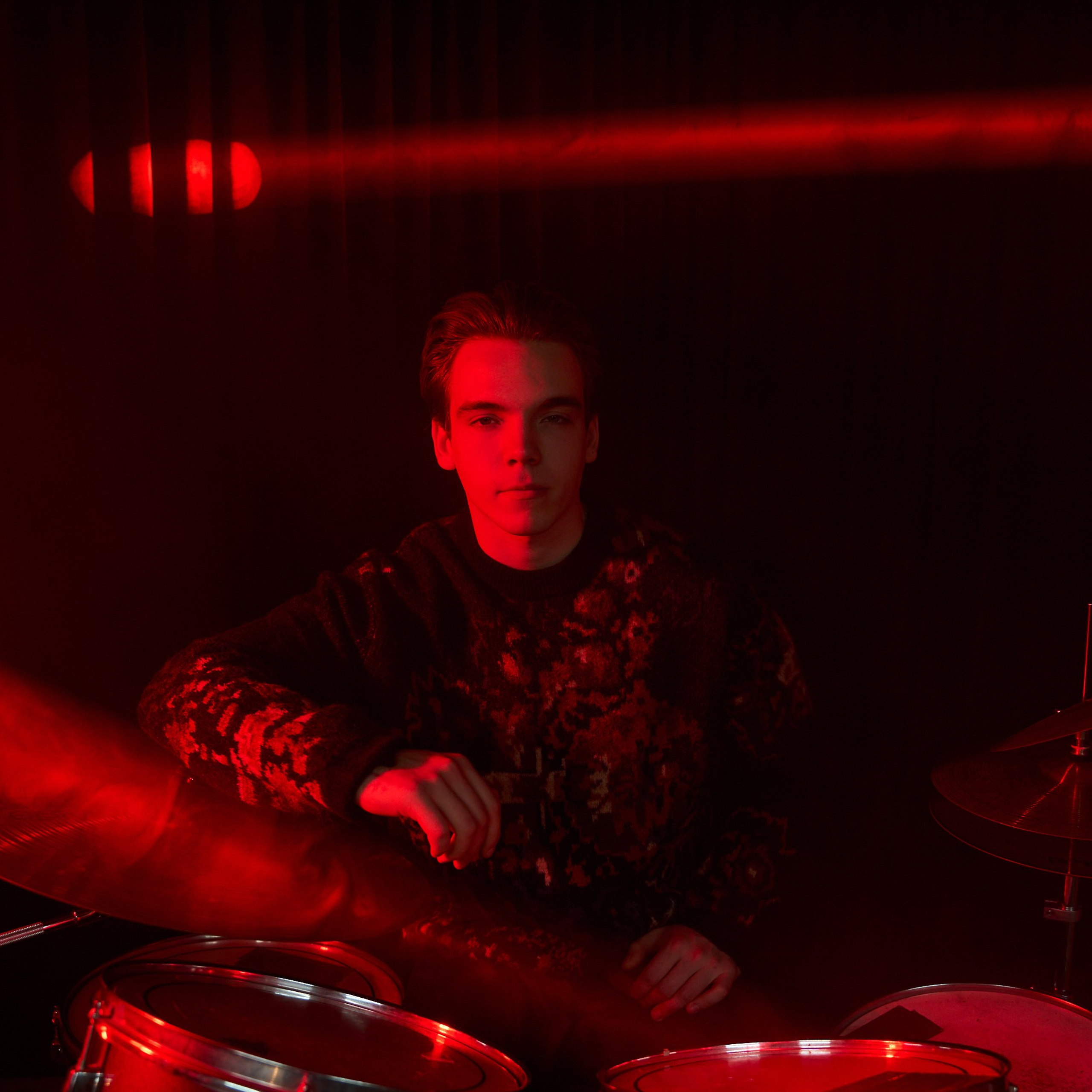 Кто включил музыку?. Александр Сазонов Красноярск