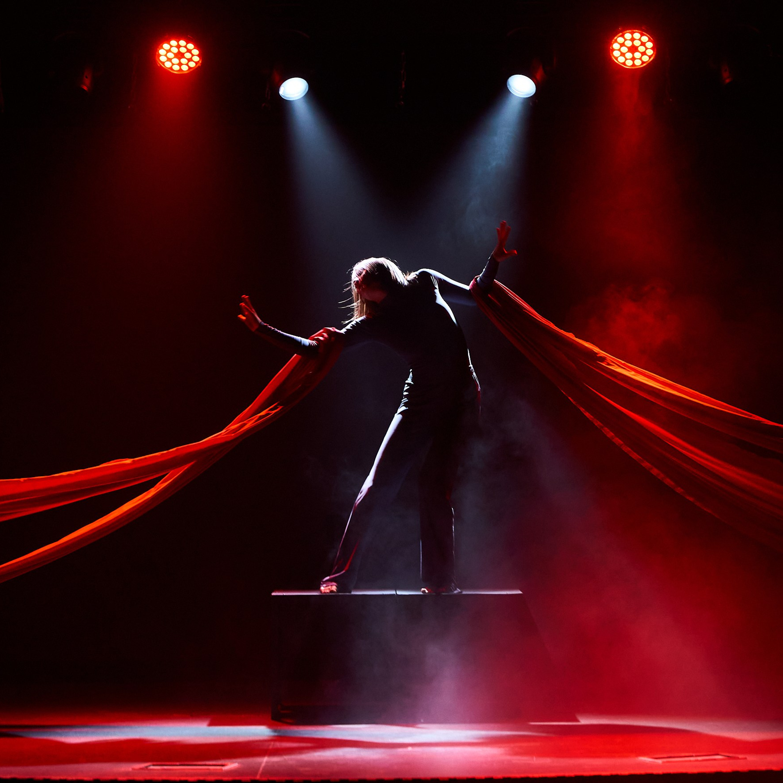 Спектакль «Да» МТБЦ Пилот. Александр Сазонов Красноярск