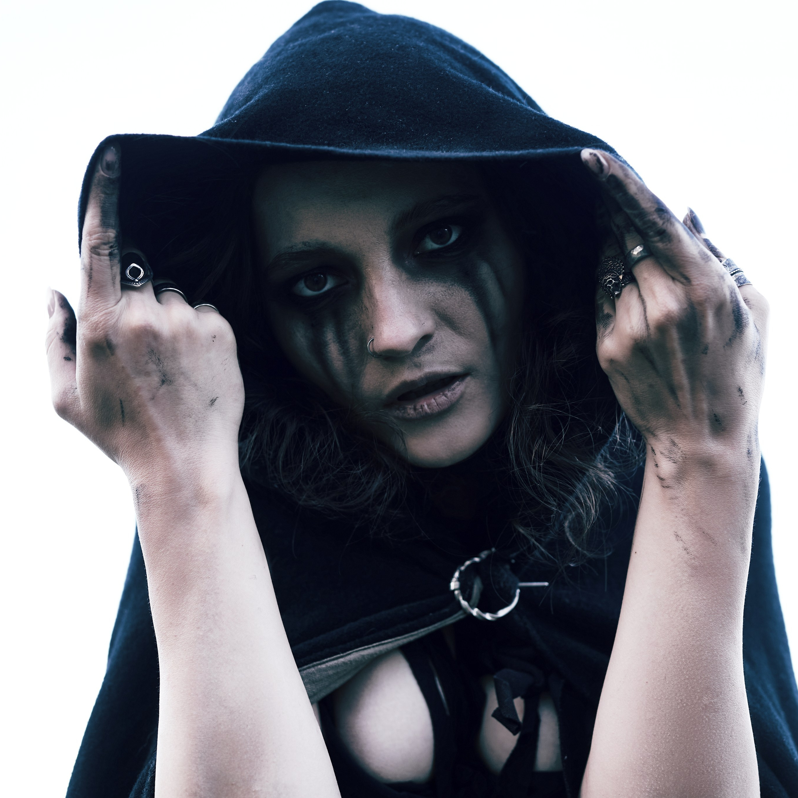 Ведьмы ведьмы и еще раз ведьмы. Александр Сазонов Красноярск