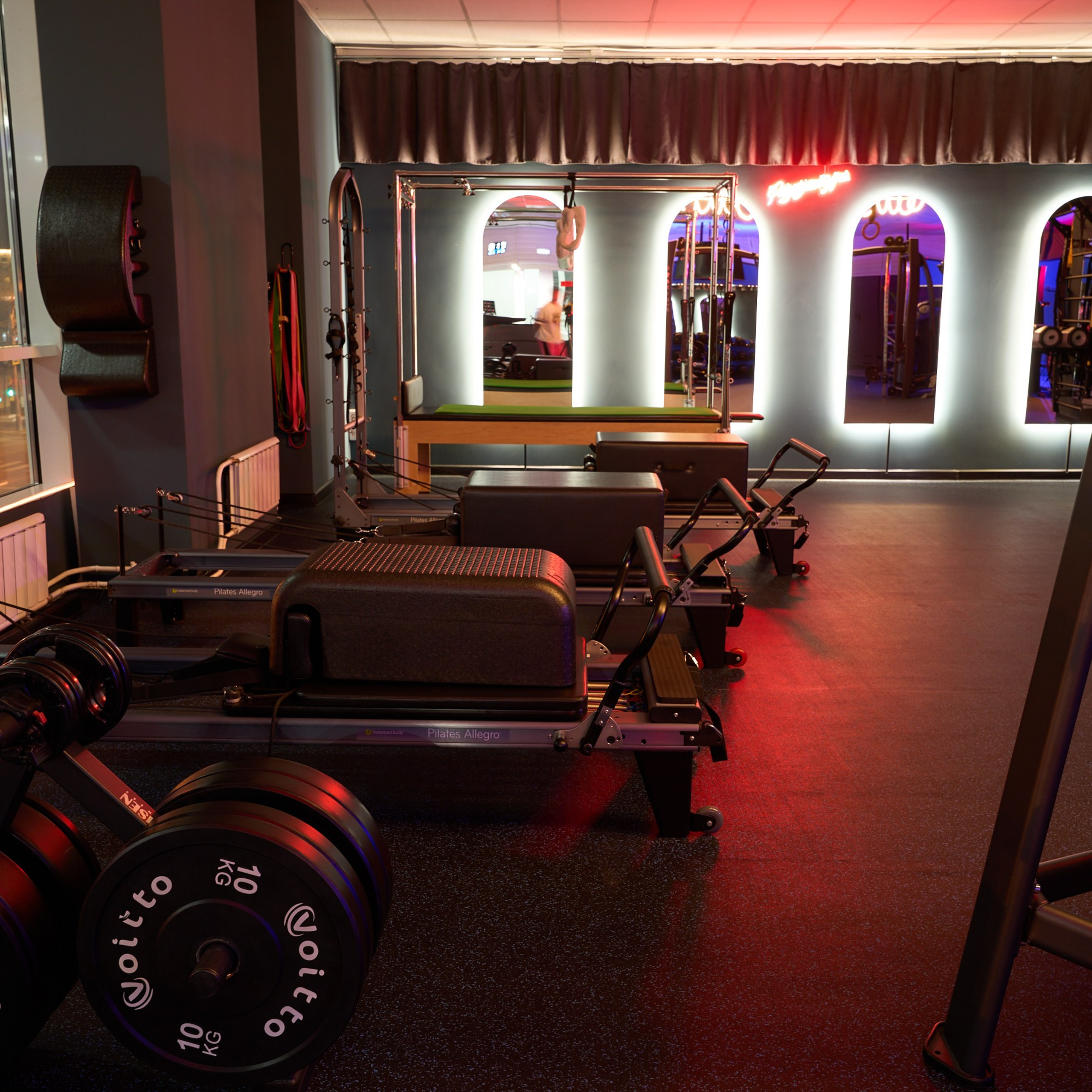 Студия персонального фитнеса «Физкультура». Александр Сазонов Красноярск