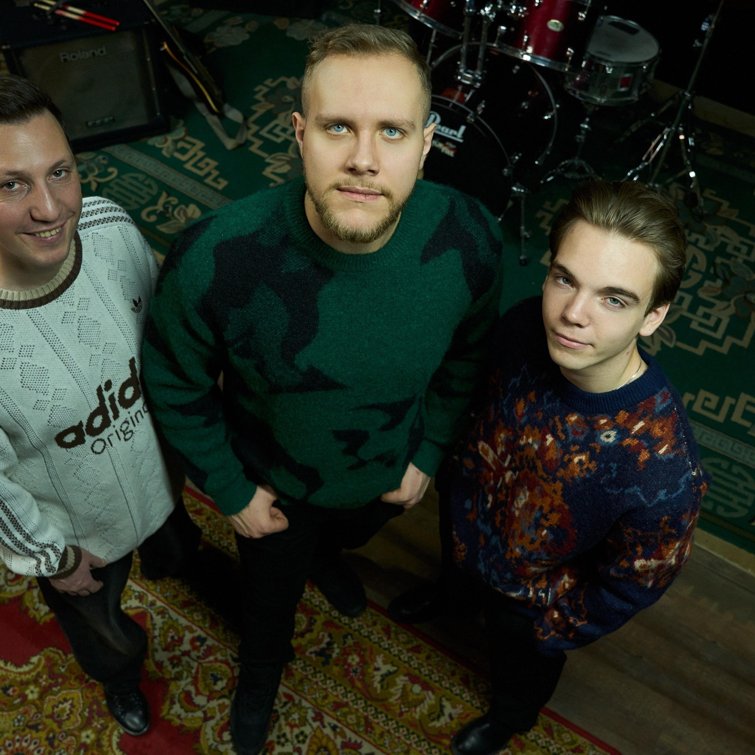 Кто включил музыку?. Александр Сазонов Красноярск