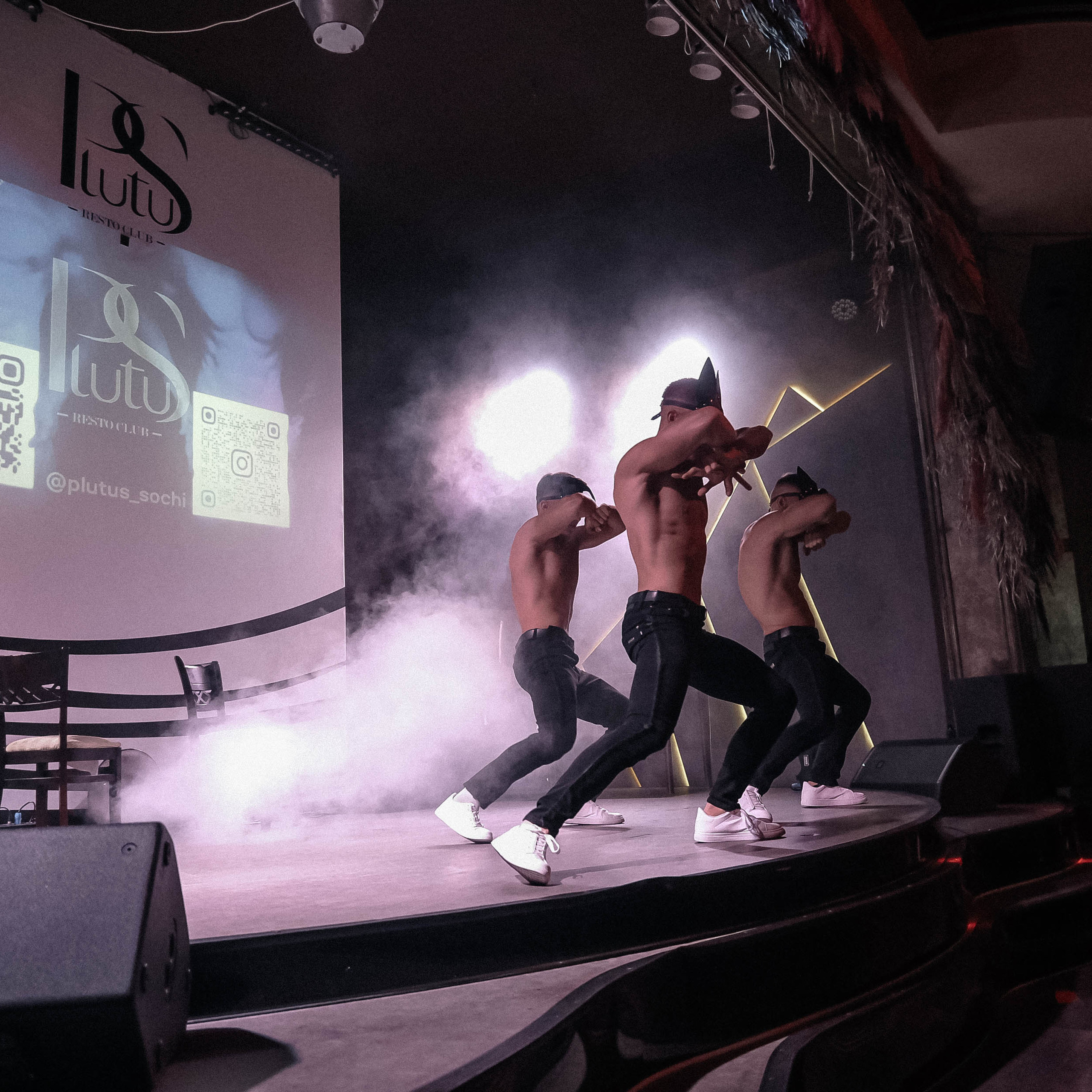 Мужское танцевальное шоу