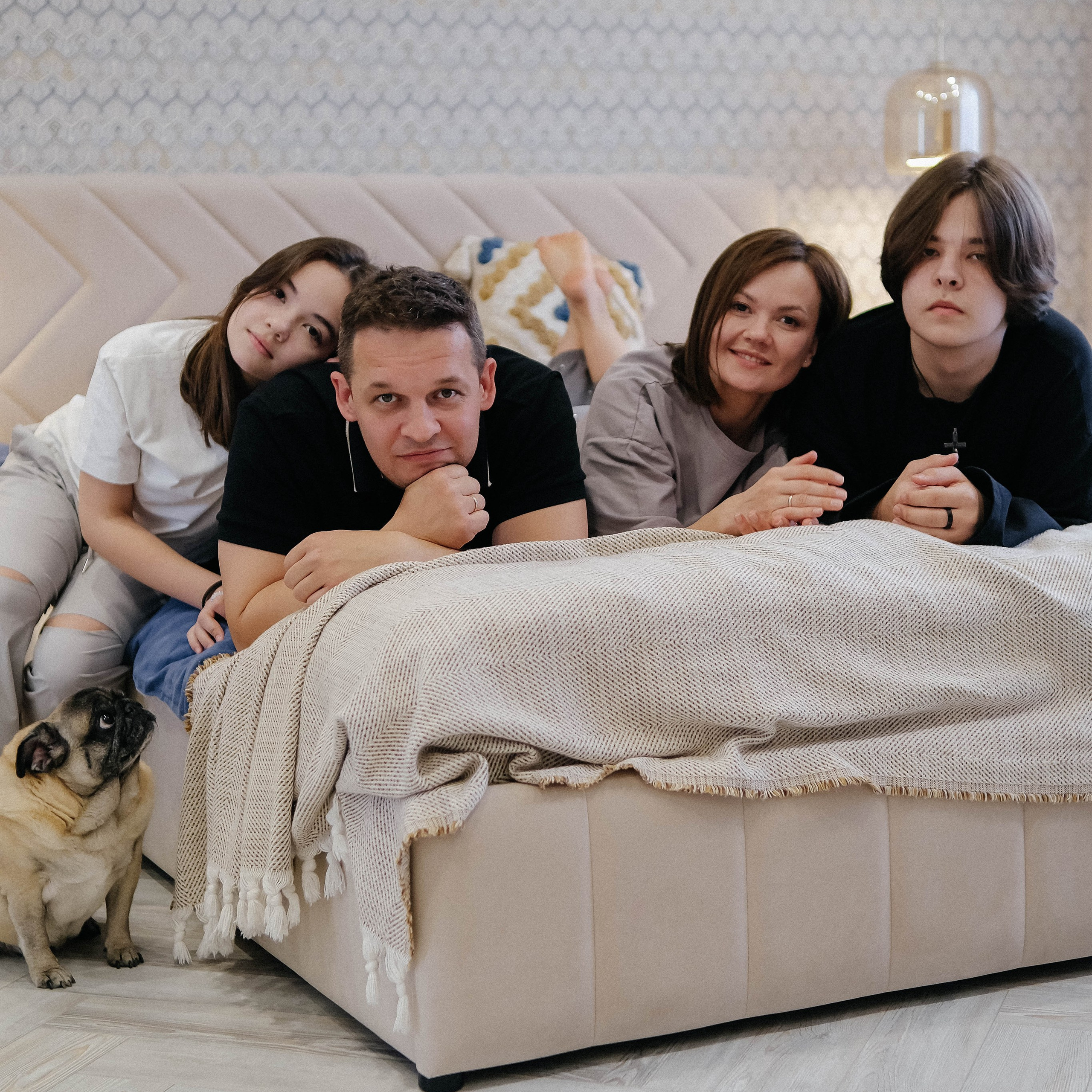 домашняя съемка семьи Пекай