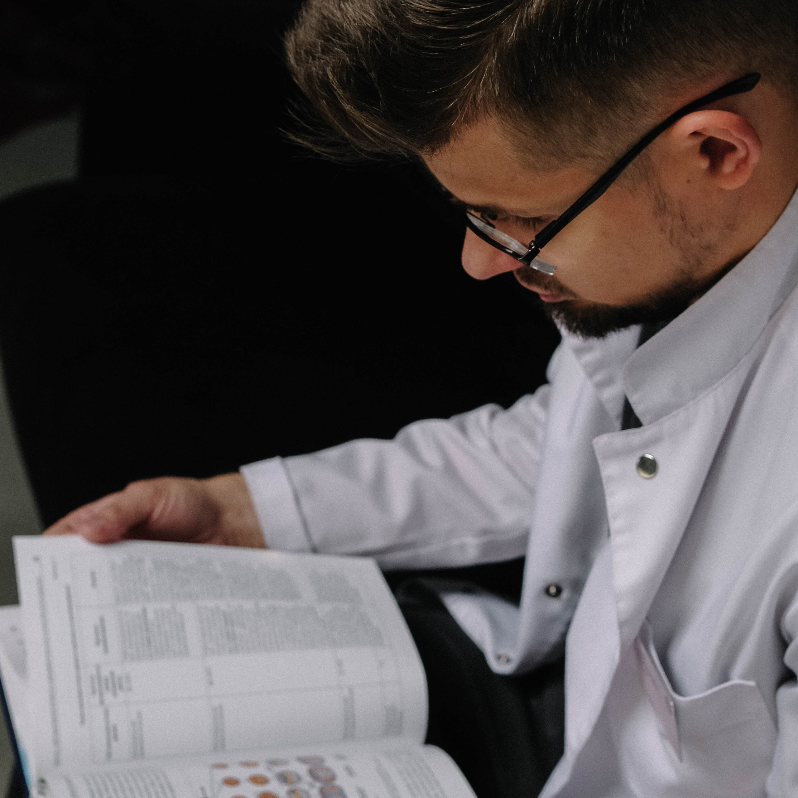 Репродуктолог