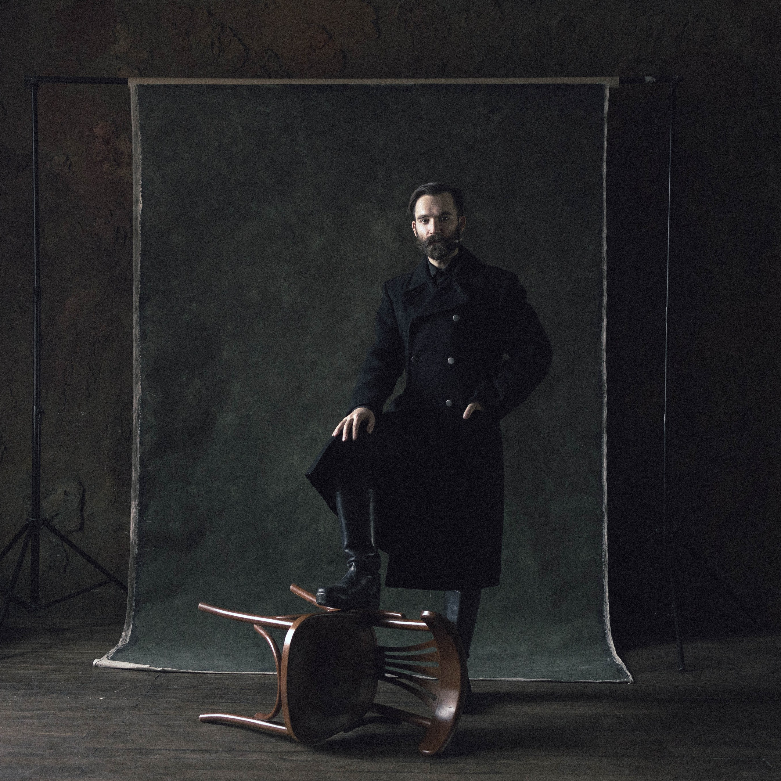 Книга — 200 мировых фотографов. 18+. Университет по фотографии Игоря Мальцева