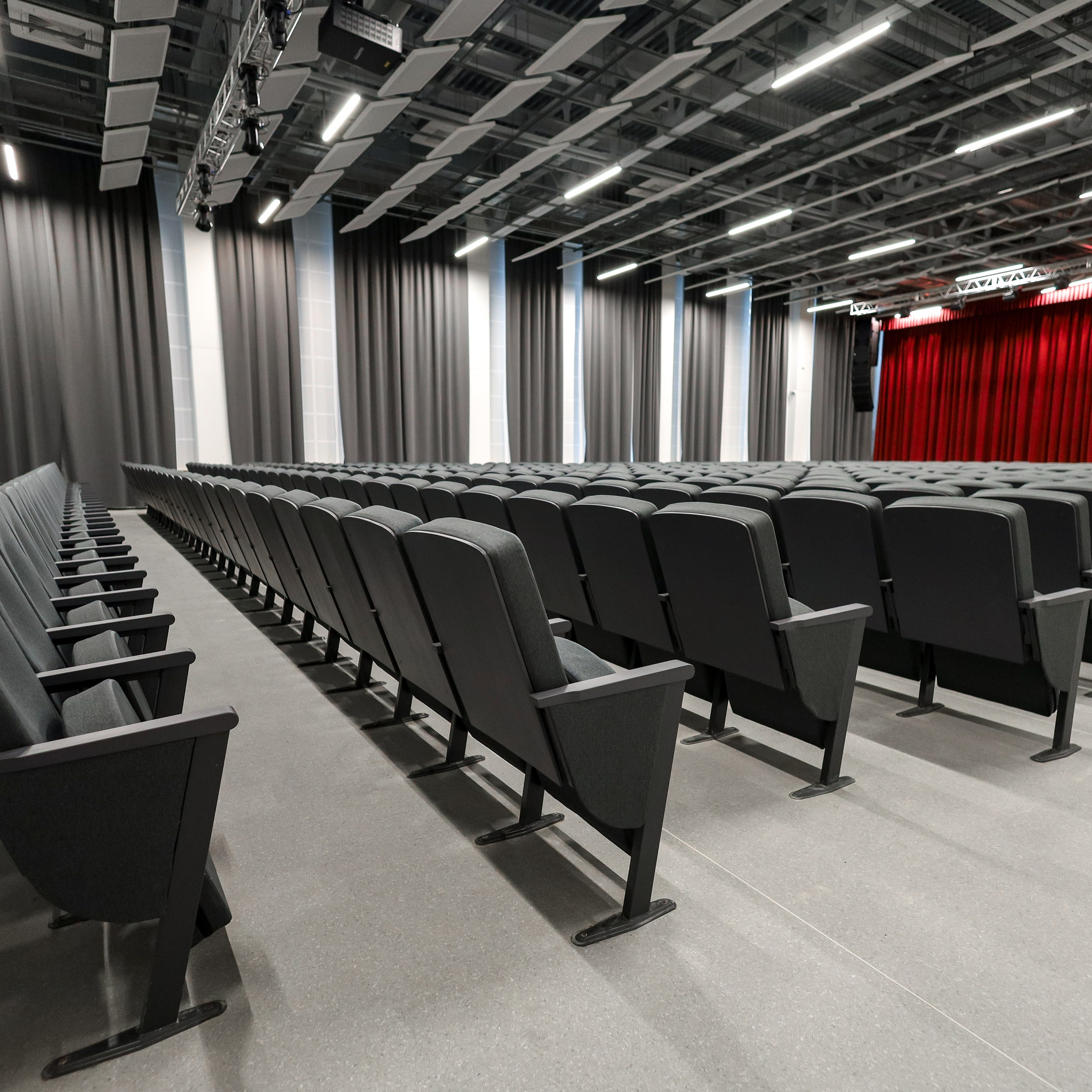 Актовый зал