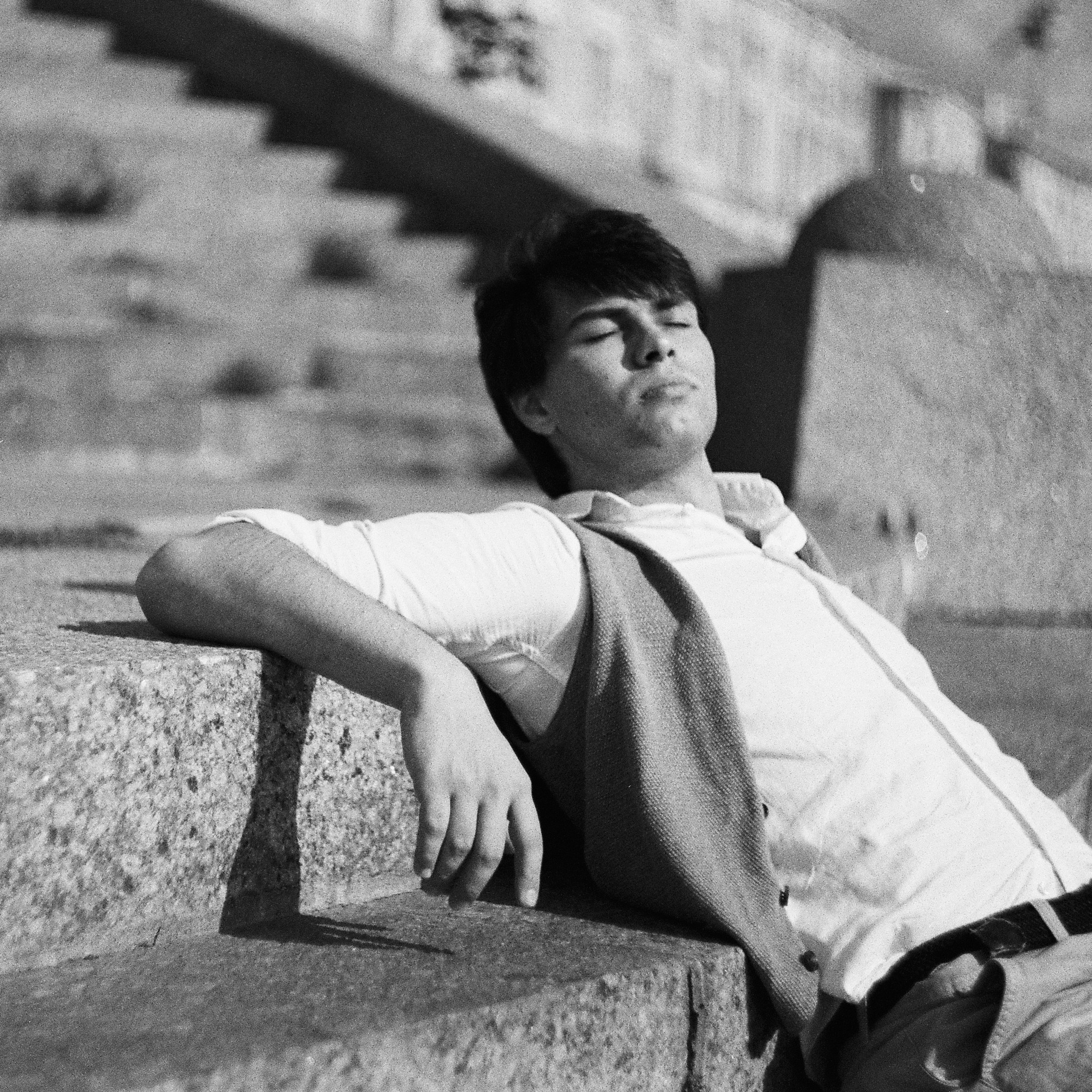 Прогулочная фотосессия на плёнку для Михаила в Санкт-Петербурге