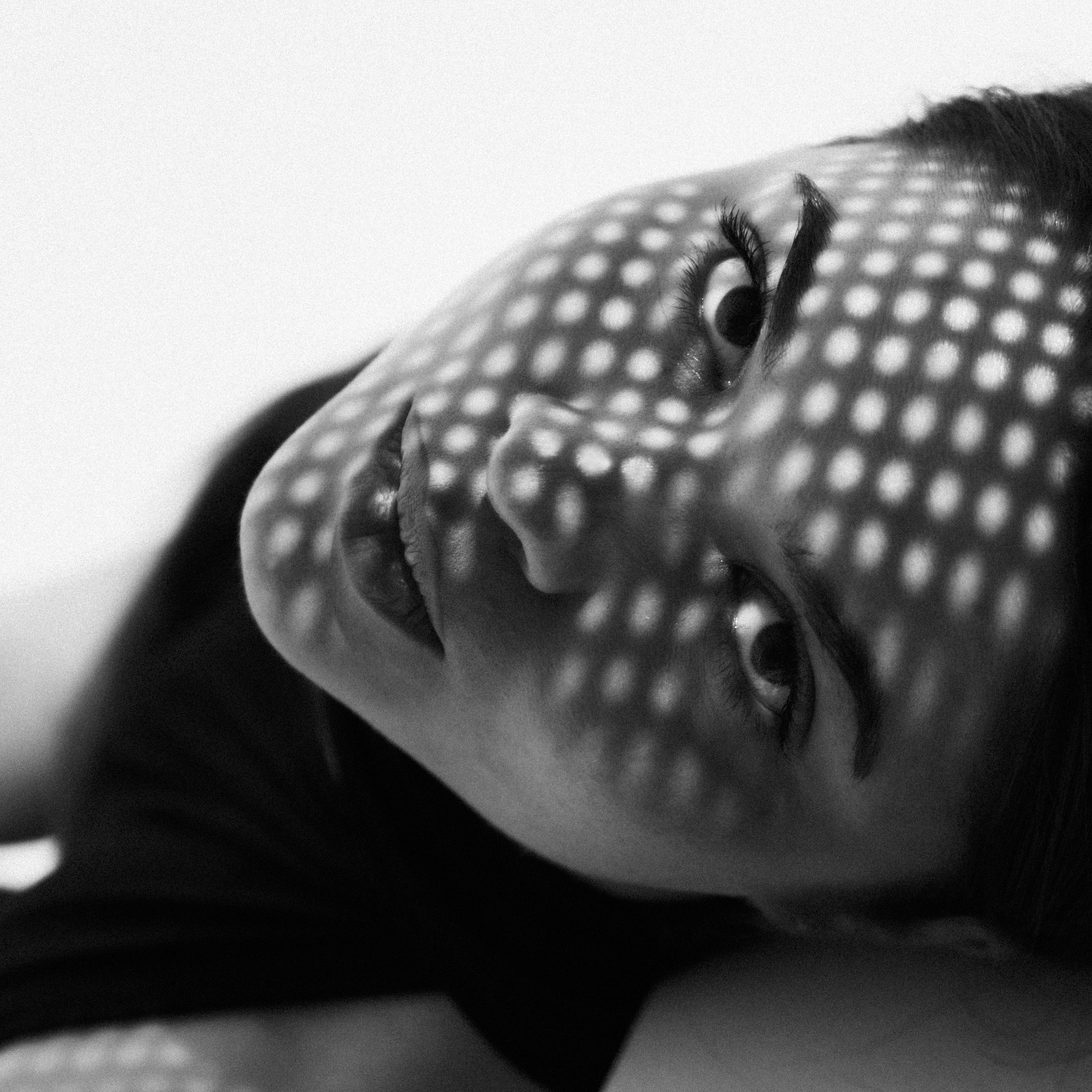 Творческая портретная фотосессия в студии в Санкт-Петербурге для Виктории