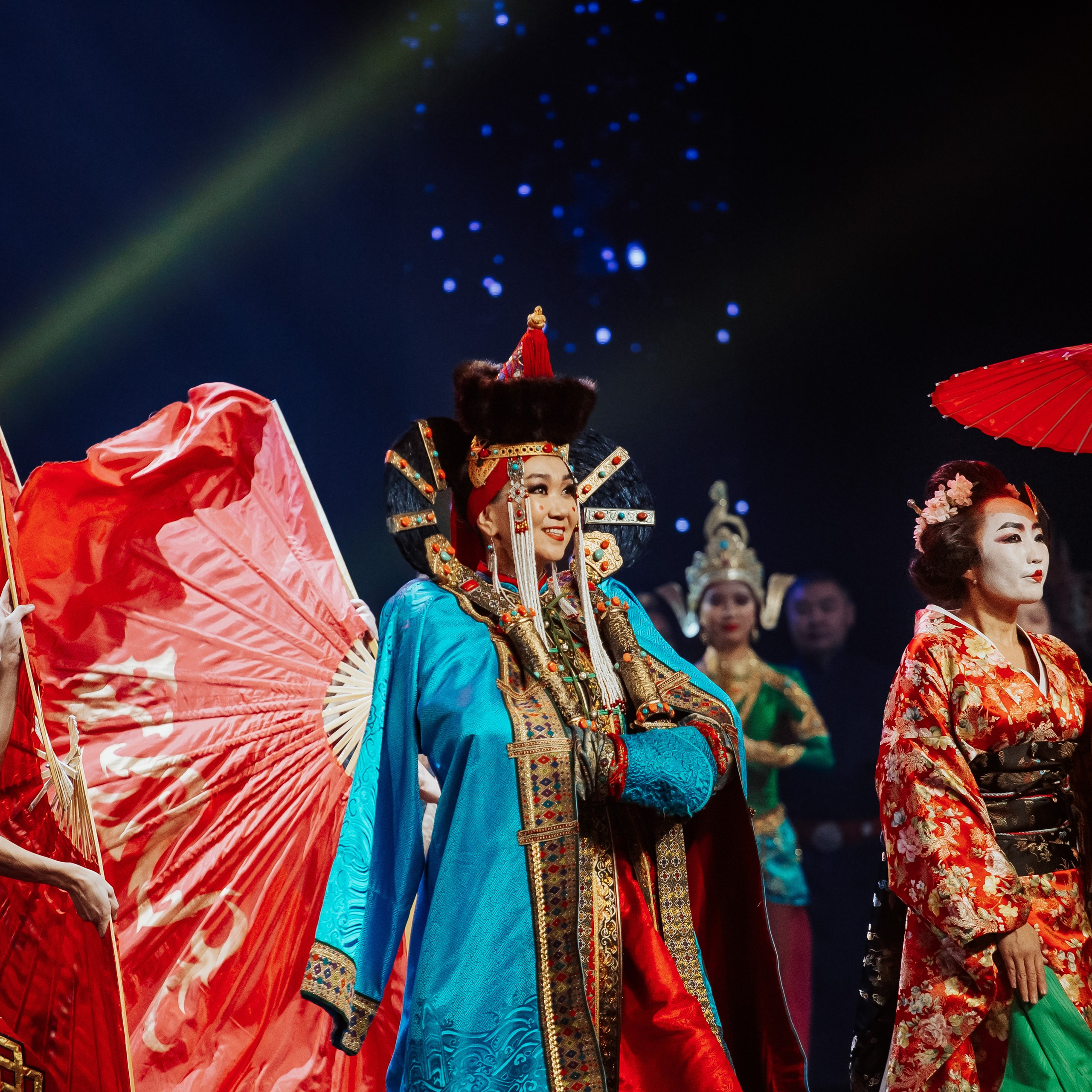 «Блеск Азии» Театр Байкал. Фотограф Алтай — Айсур Баксаргин