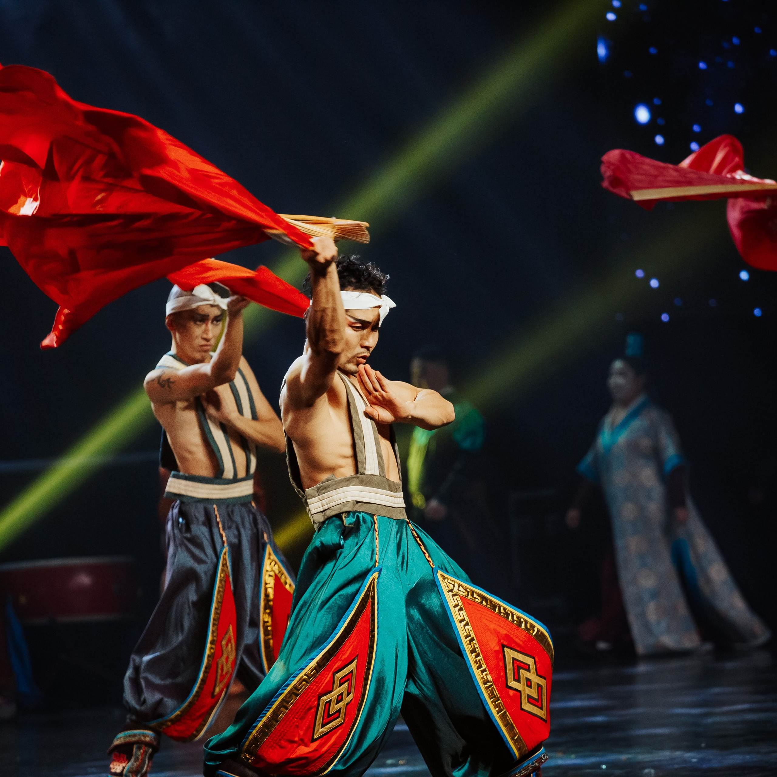 «Блеск Азии» Театр Байкал. Фотограф Алтай — Айсур Баксаргин