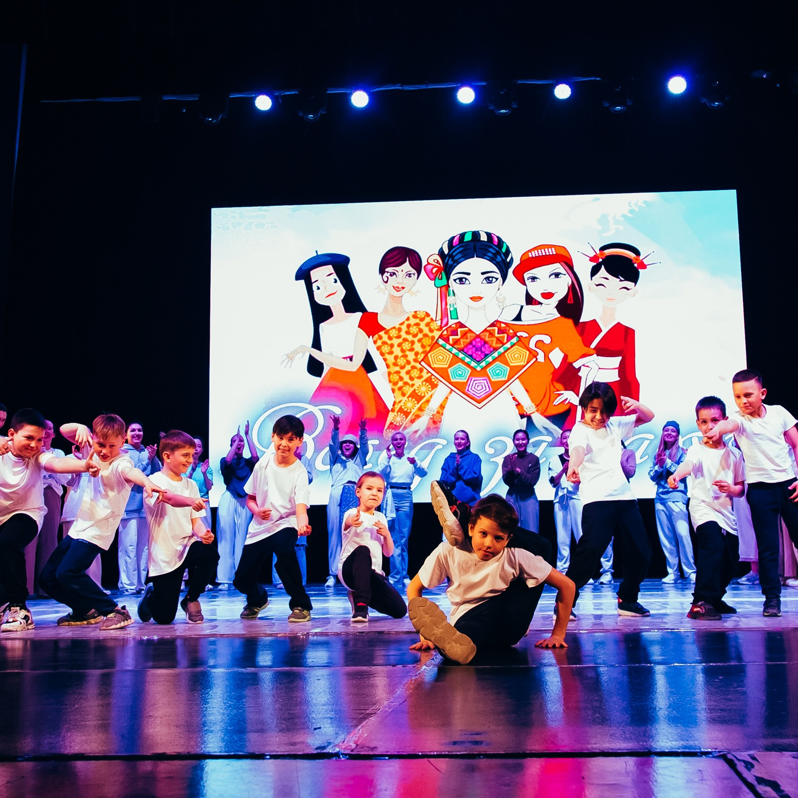 «ВСЛЕД ЗА НАМИ». Фотограф Алтай — Айсур Баксаргин