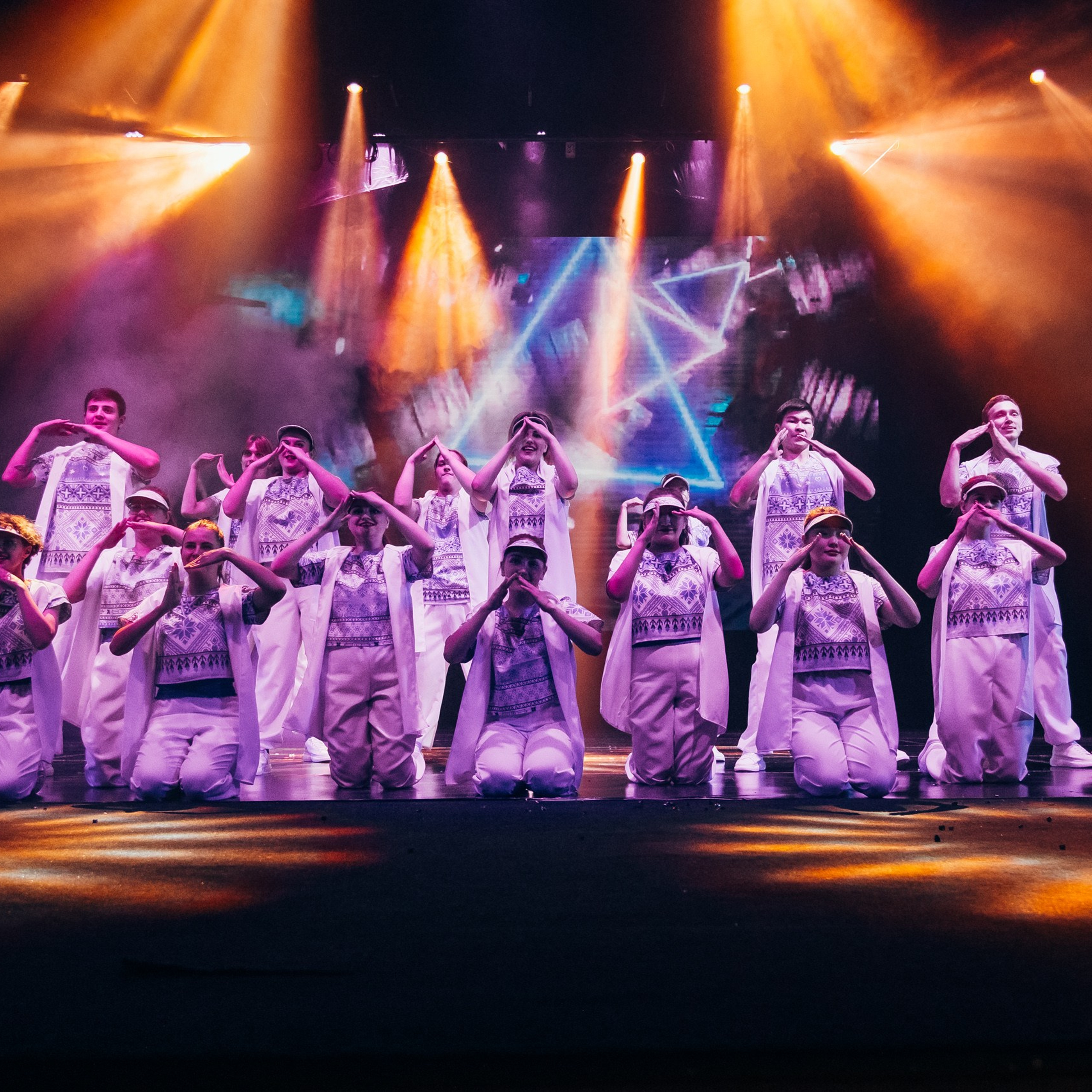 РЕЖИССЕРЫ. Фотограф Алтай — Айсур Баксаргин