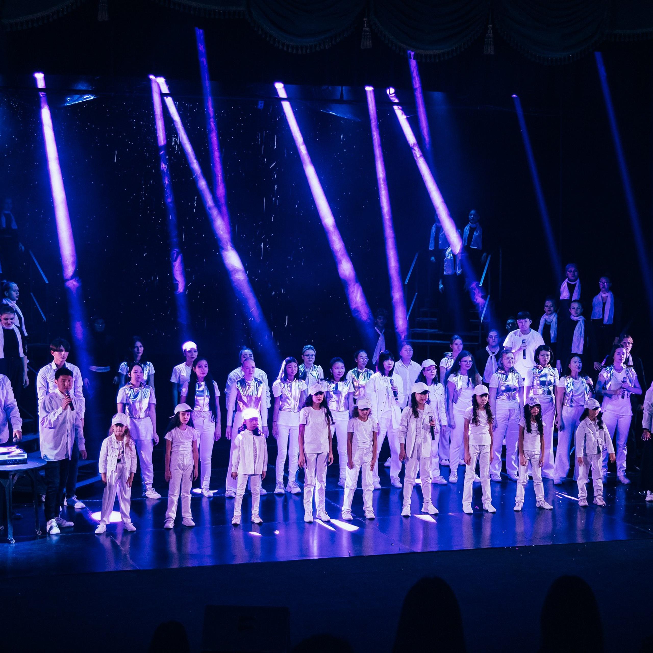 РЕЖИССЕРЫ. Фотограф Алтай — Айсур Баксаргин