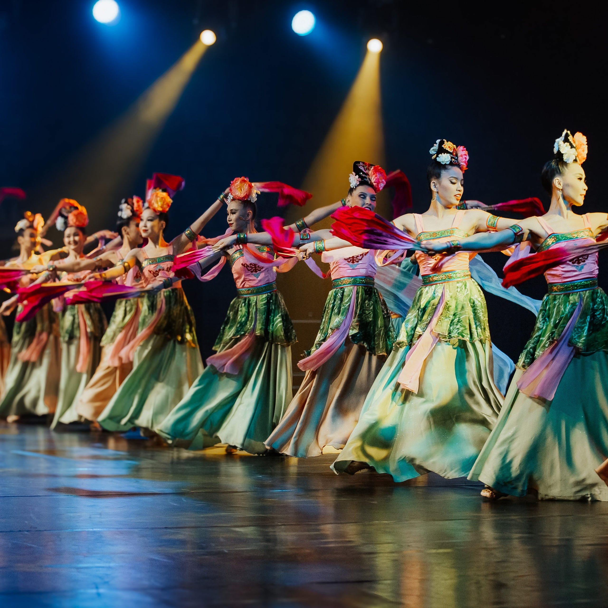 «Блеск Азии» Театр Байкал. Фотограф Алтай — Айсур Баксаргин