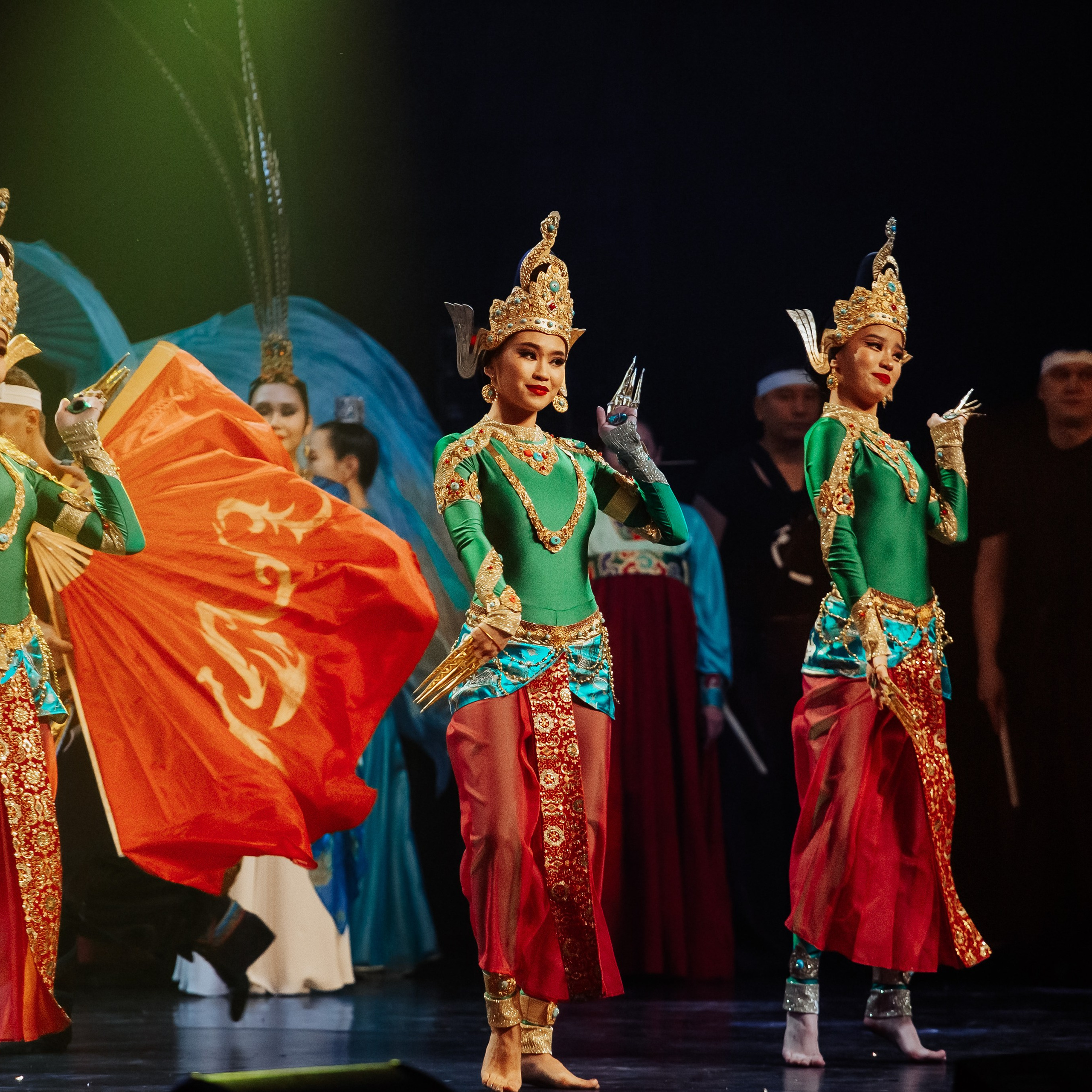 «Блеск Азии» Театр Байкал. Фотограф Алтай — Айсур Баксаргин