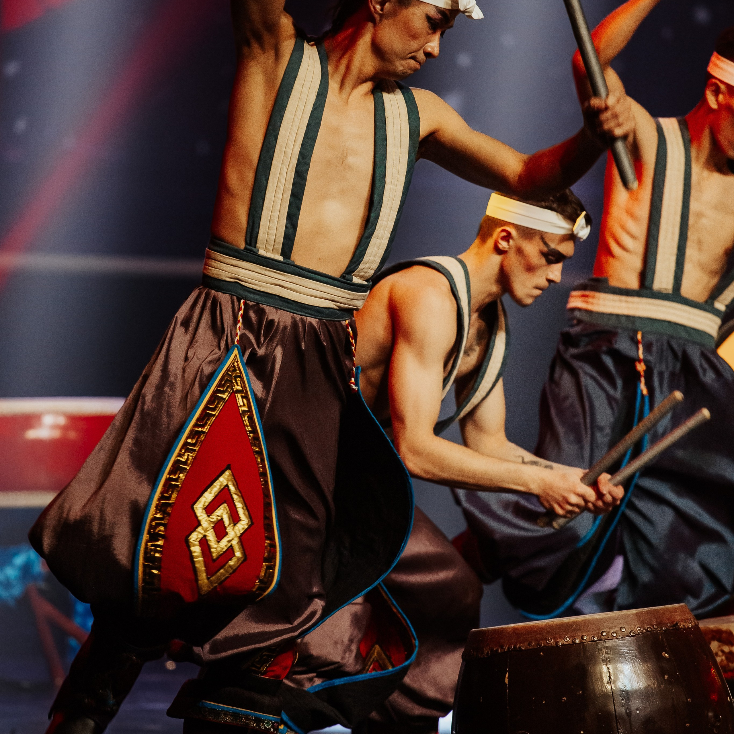 «Блеск Азии» Театр Байкал. Фотограф Алтай — Айсур Баксаргин