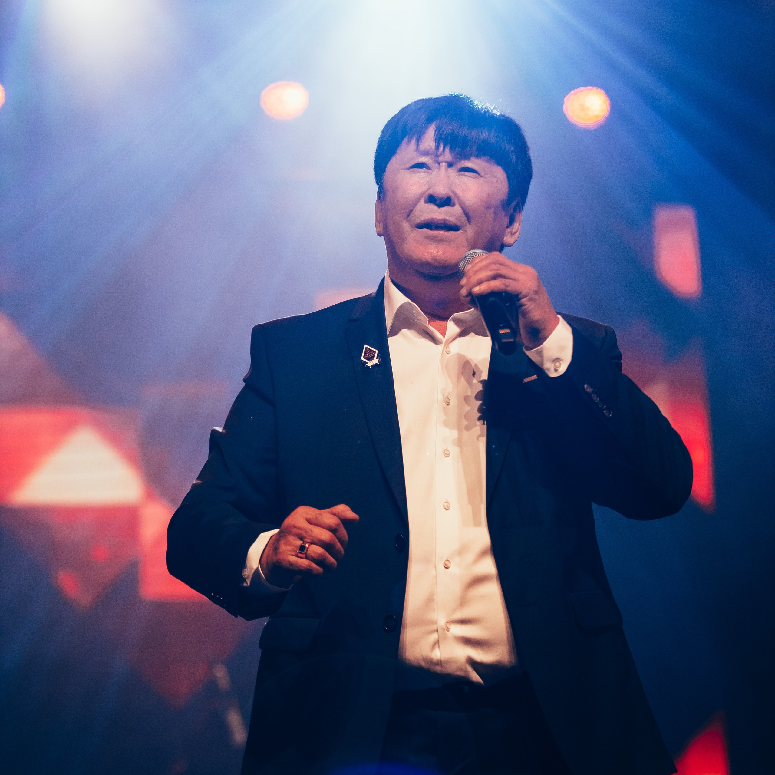 Э.Батсух и Группа «Люди». Фотограф Алтай — Айсур Баксаргин