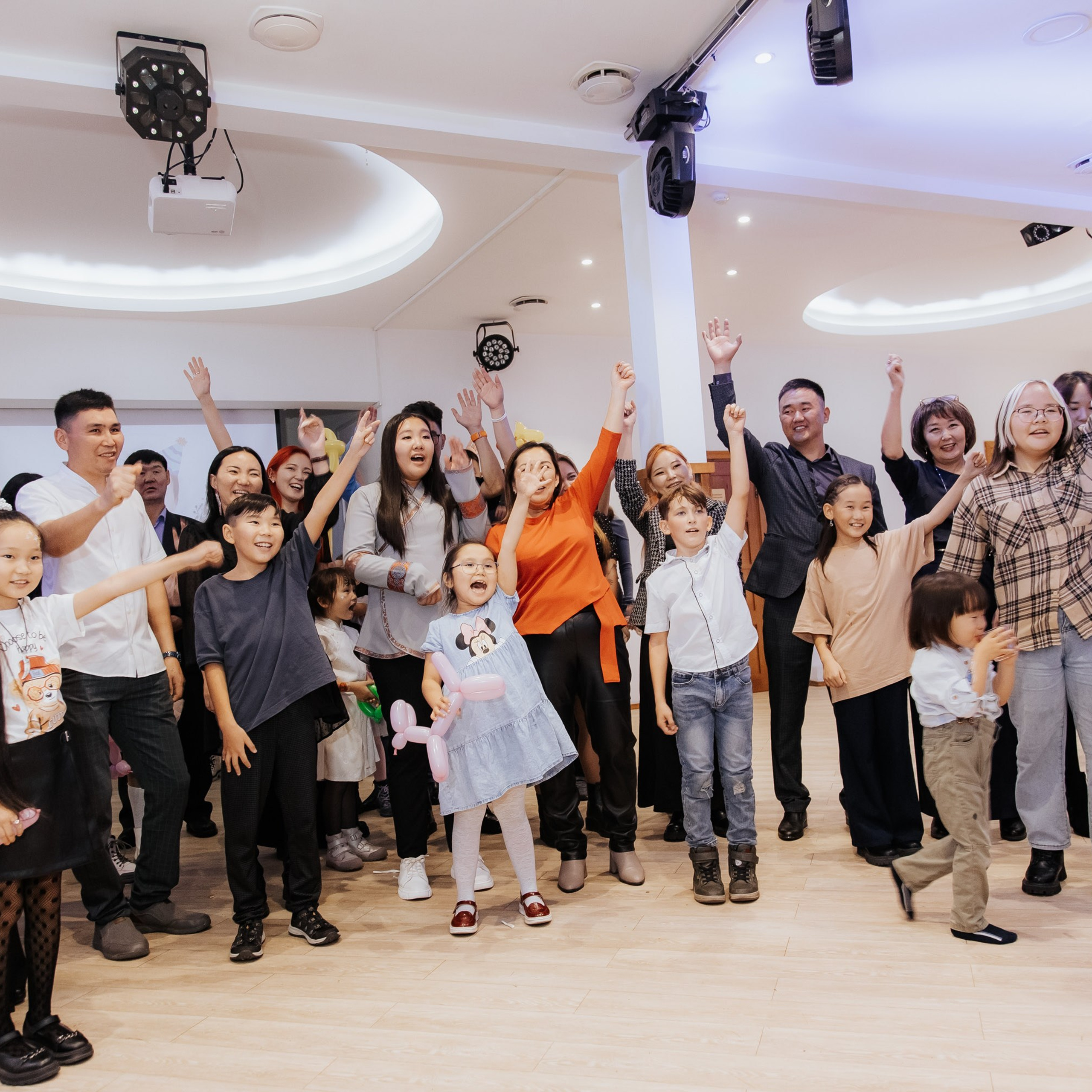 АЯН. Фотограф Алтай — Айсур Баксаргин