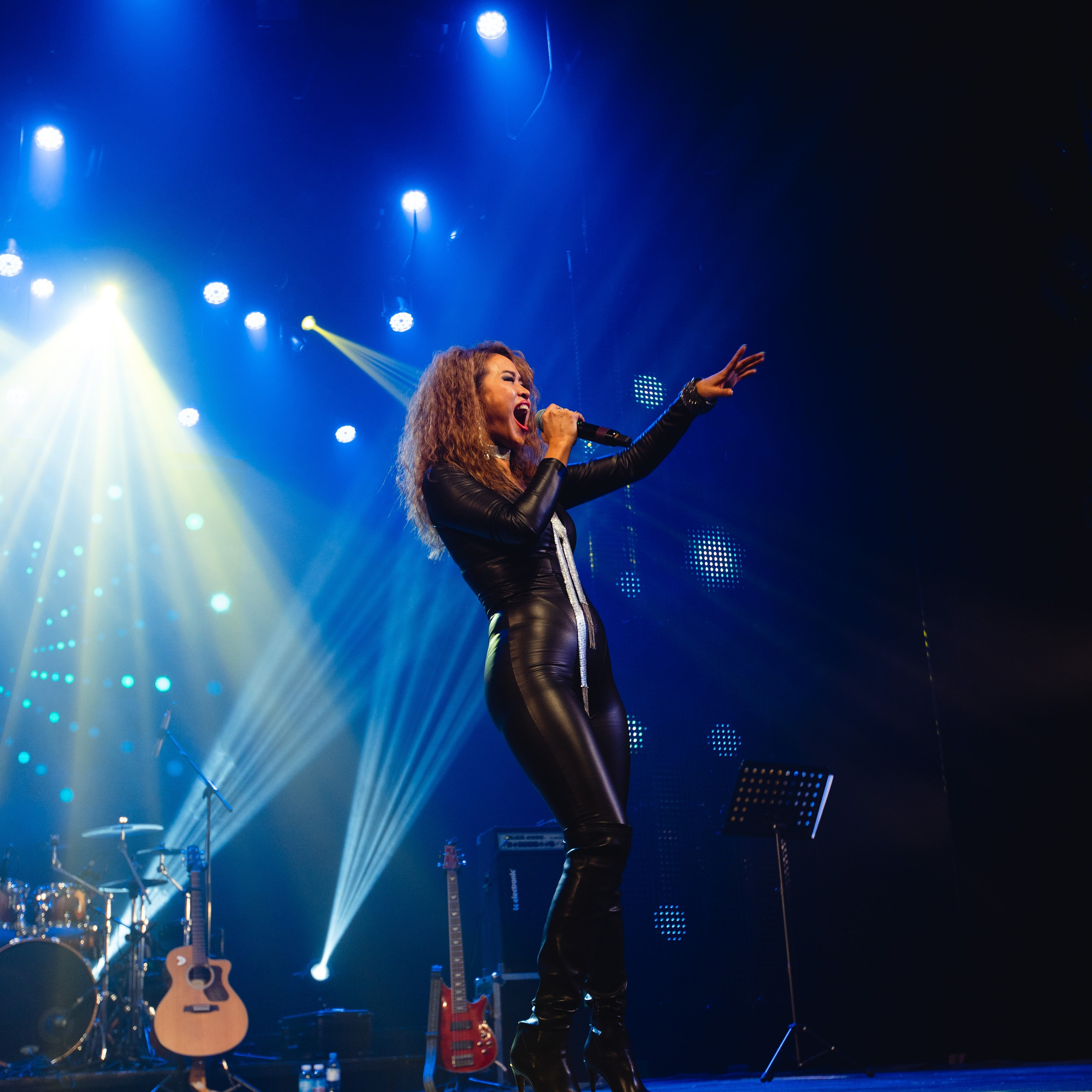 Э.Батсух и Группа «Люди». Фотограф Алтай — Айсур Баксаргин