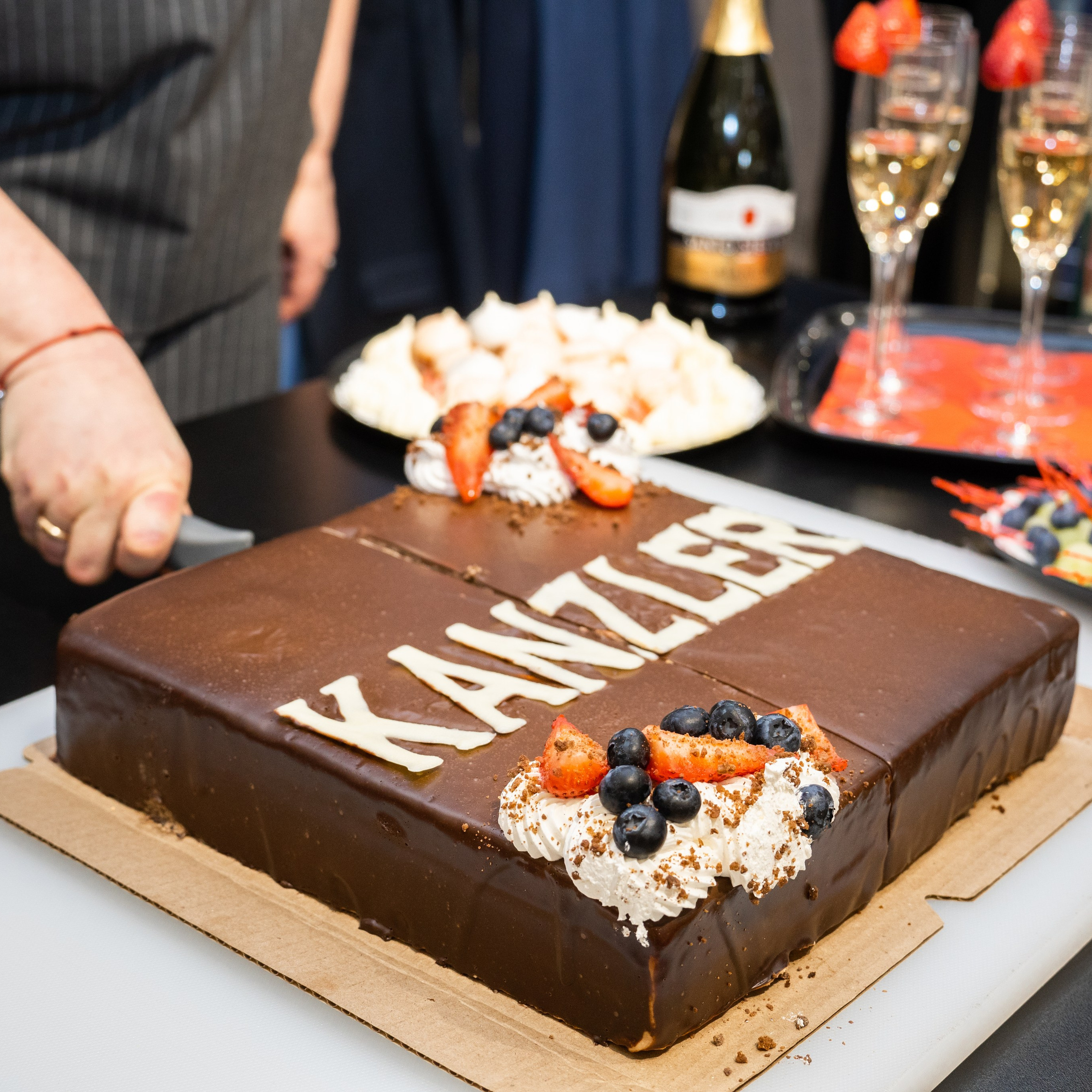 День рождения магазина Kanzler