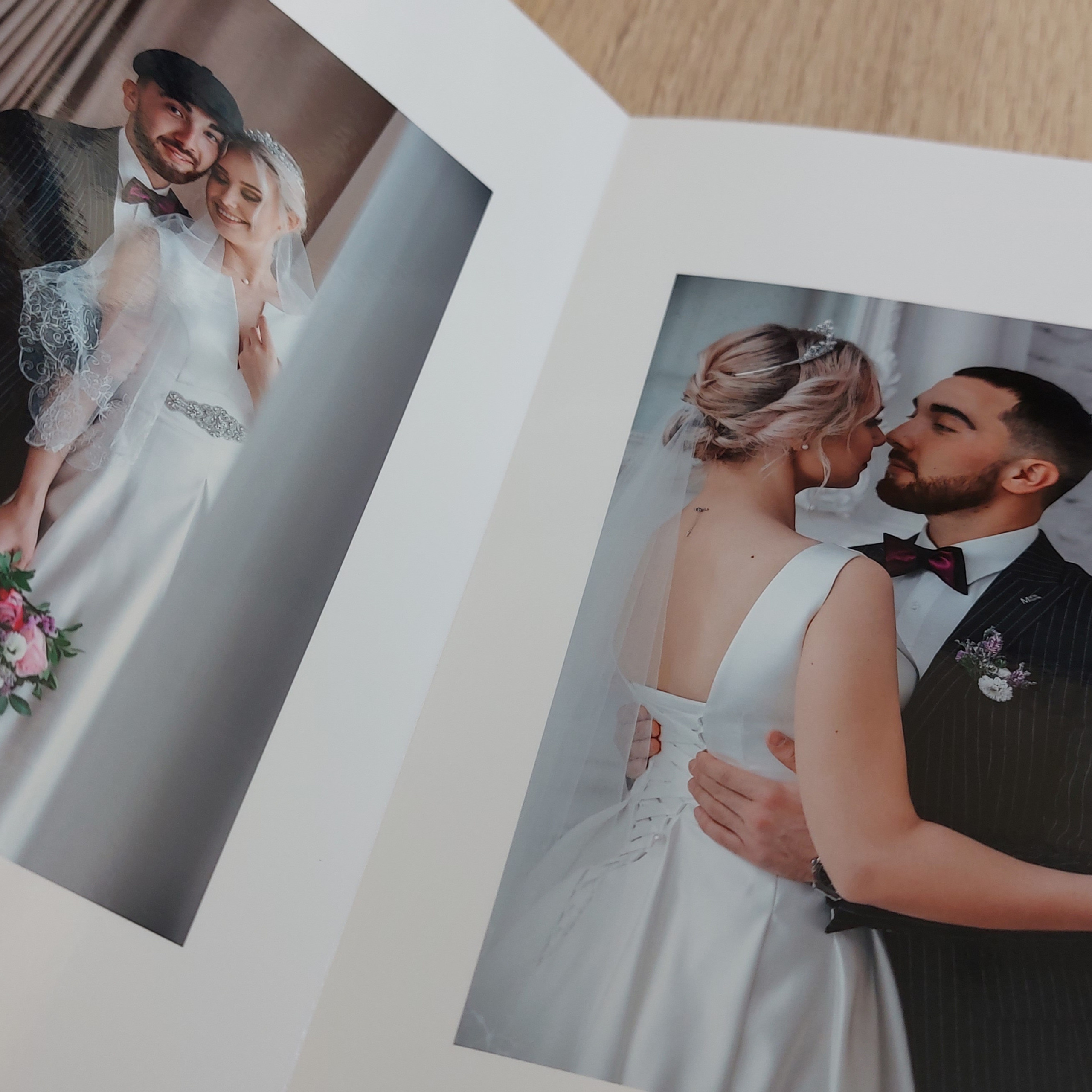 2100р Фотокнига (5 разв., страницы матовые, от 10 до 50 фото) + доставка примерно 450 р