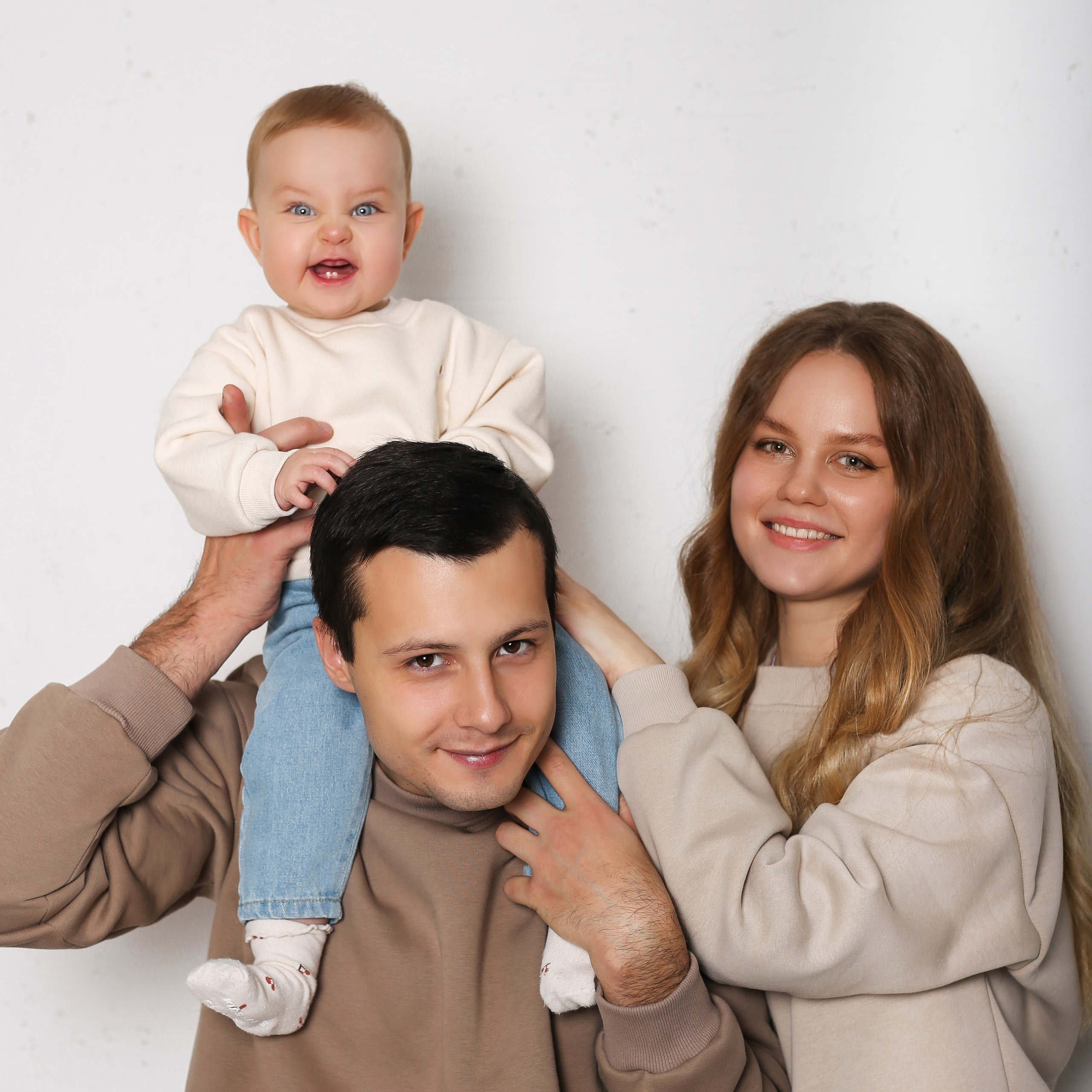 Андрей, Даша, Маша