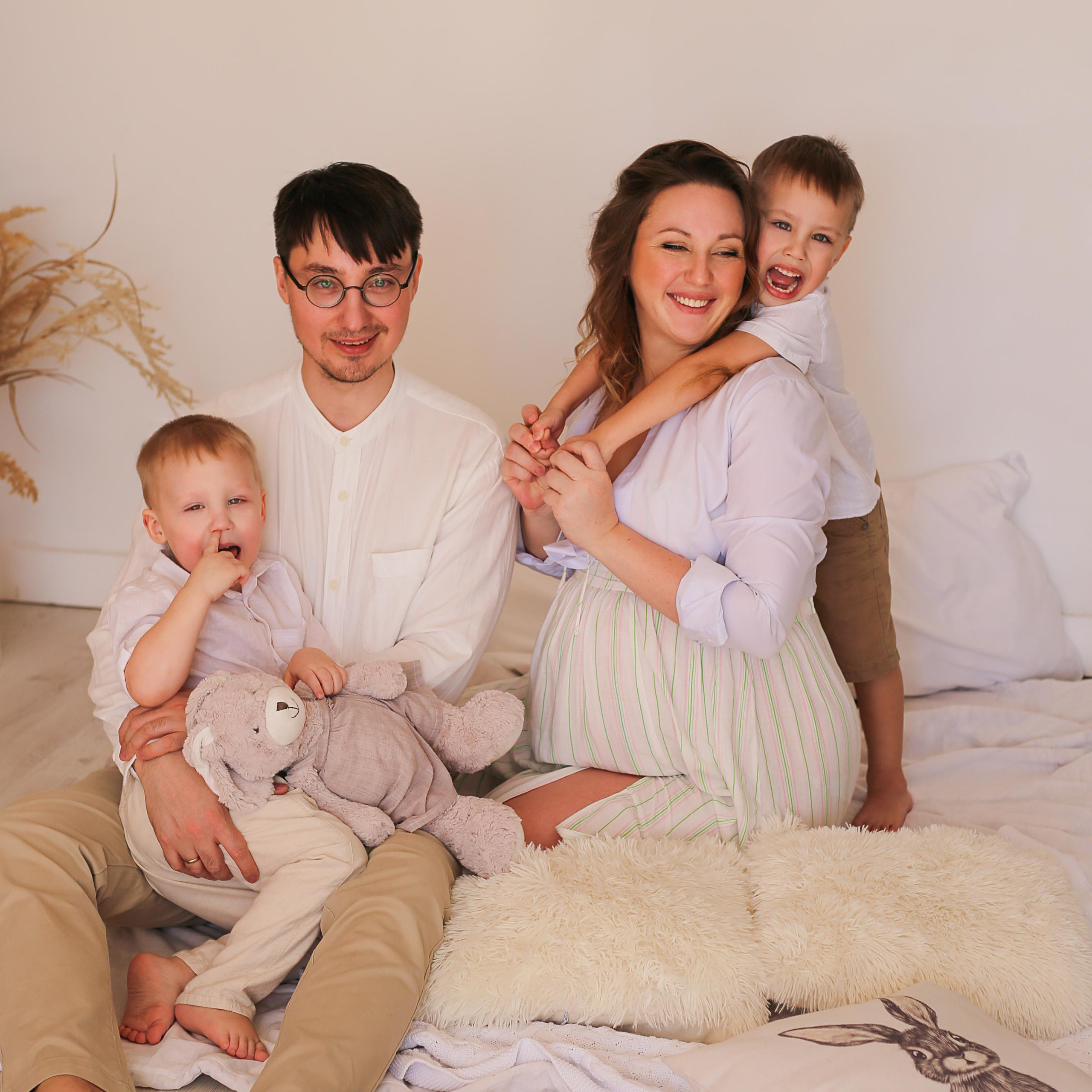 Семья Евгении