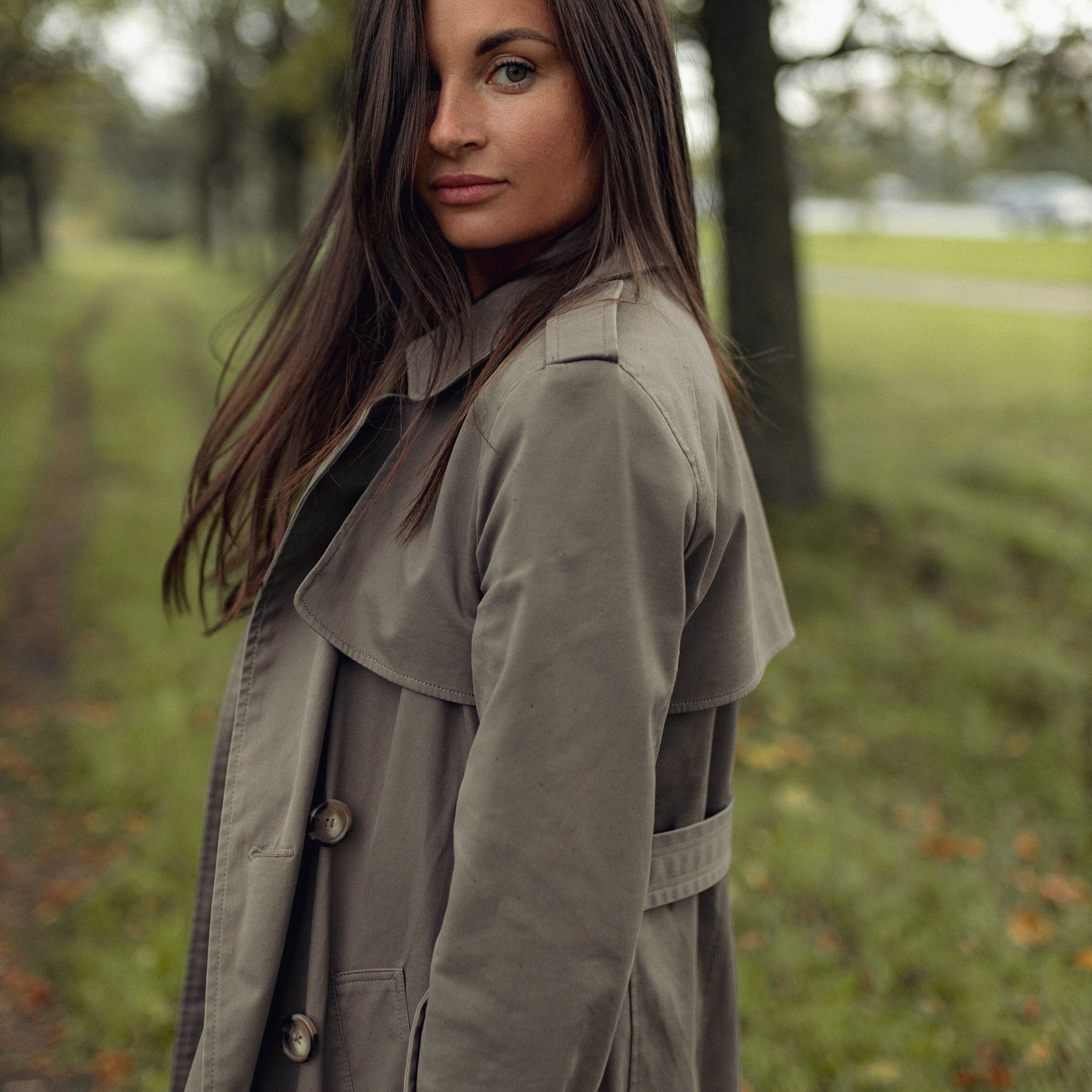 Аня и дождь в Питере. Фотограф Мария Сваридзе