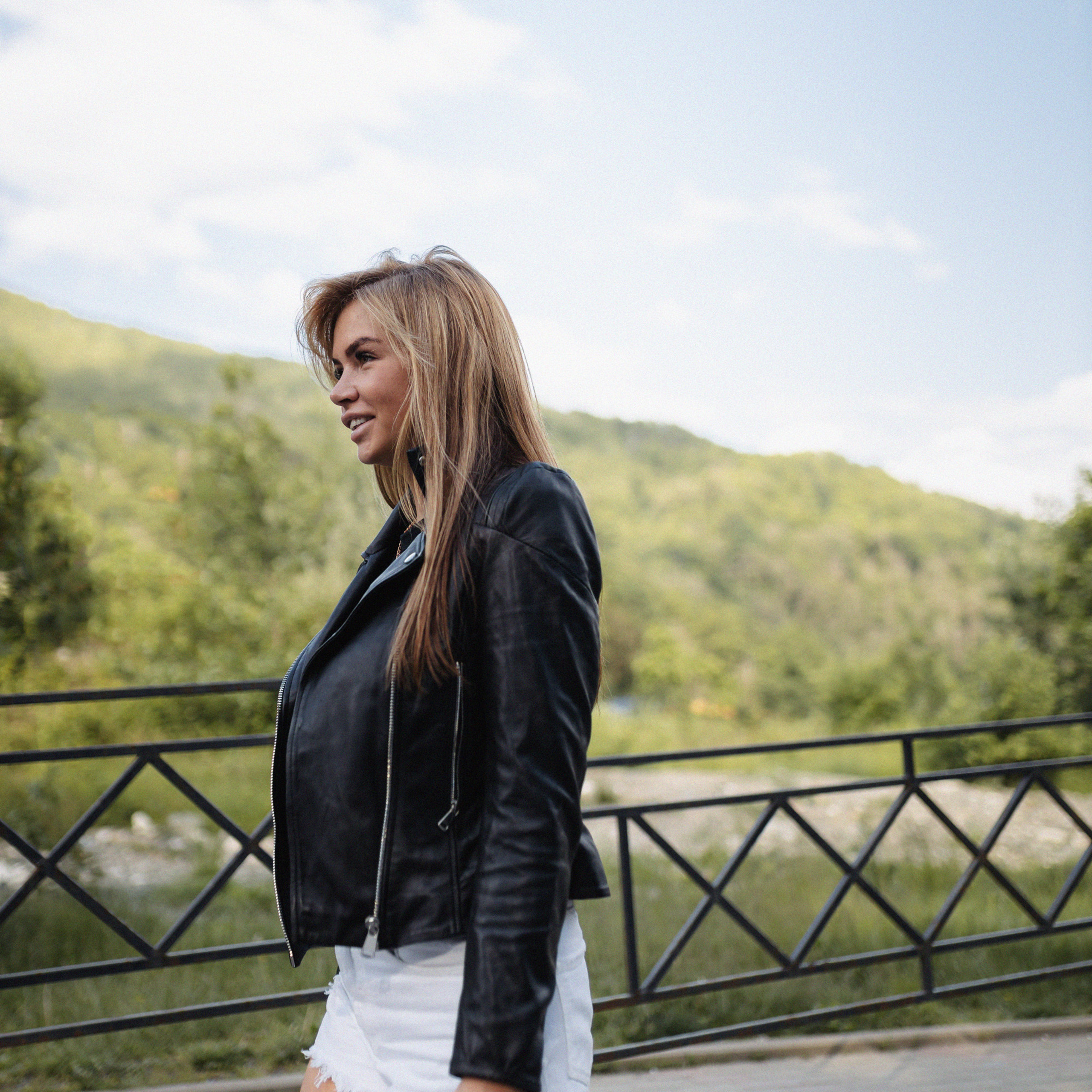 Катя в горах. Фотограф Мария Сваридзе