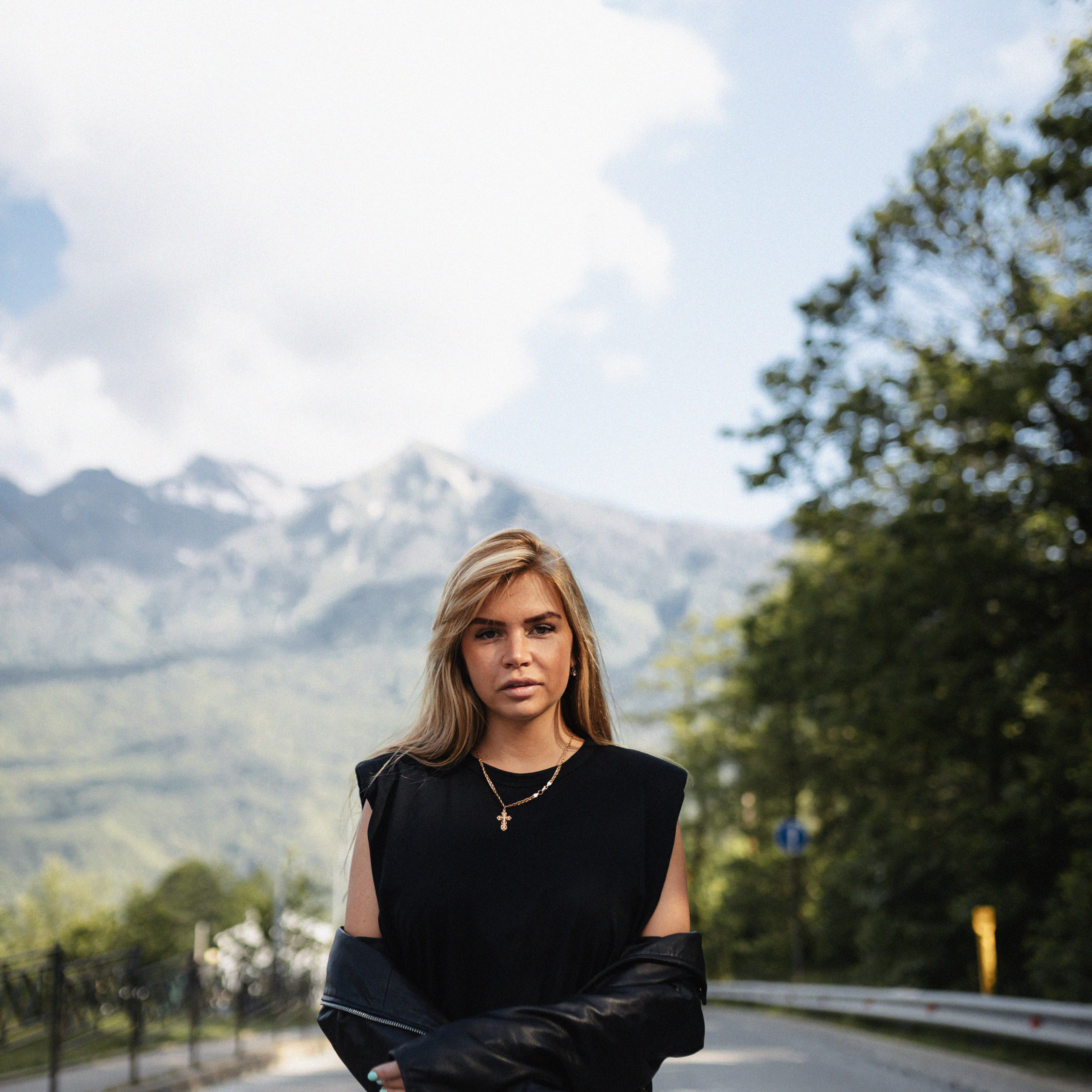 Катя в горах. Фотограф Мария Сваридзе