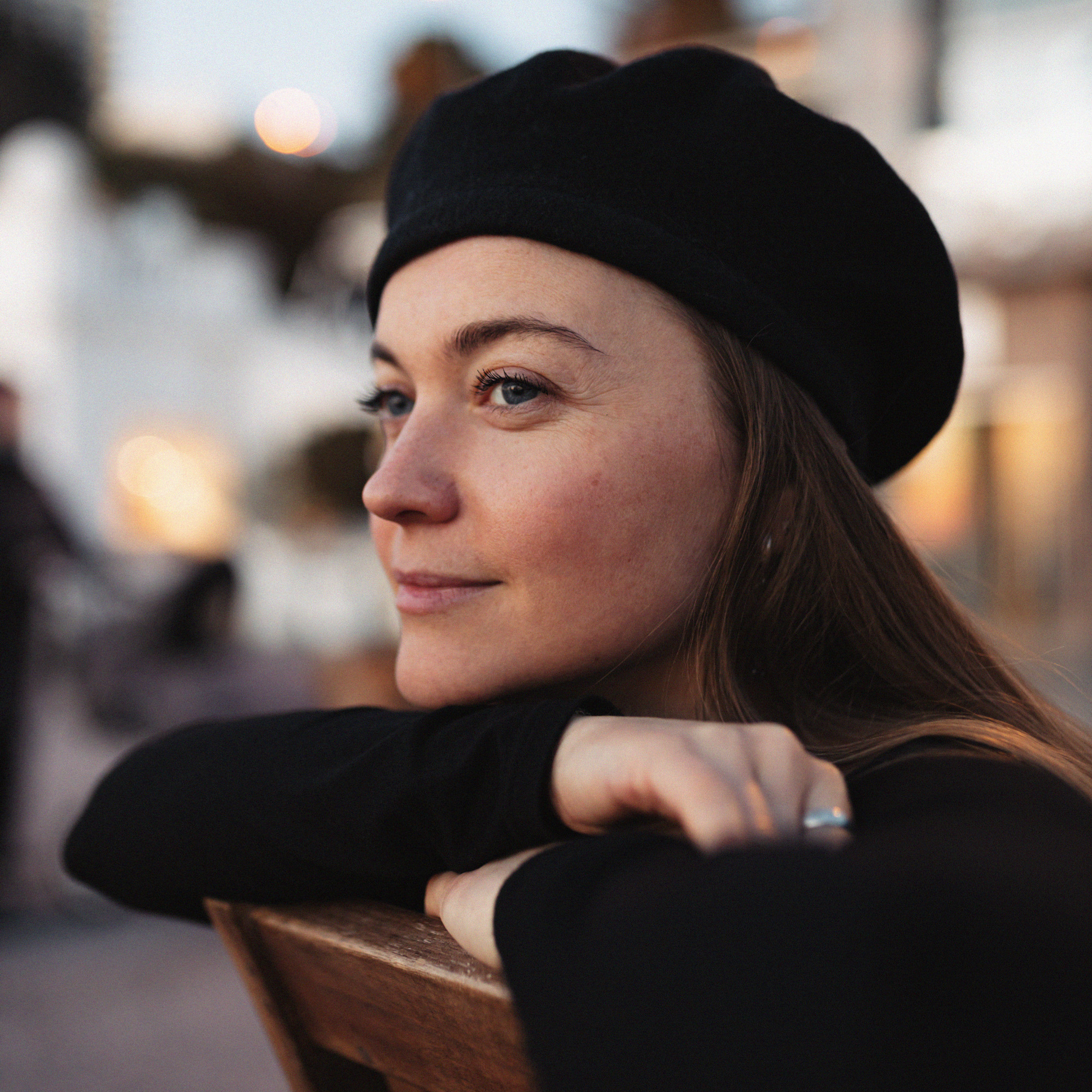 Надя, театр, море. Фотограф Мария Сваридзе