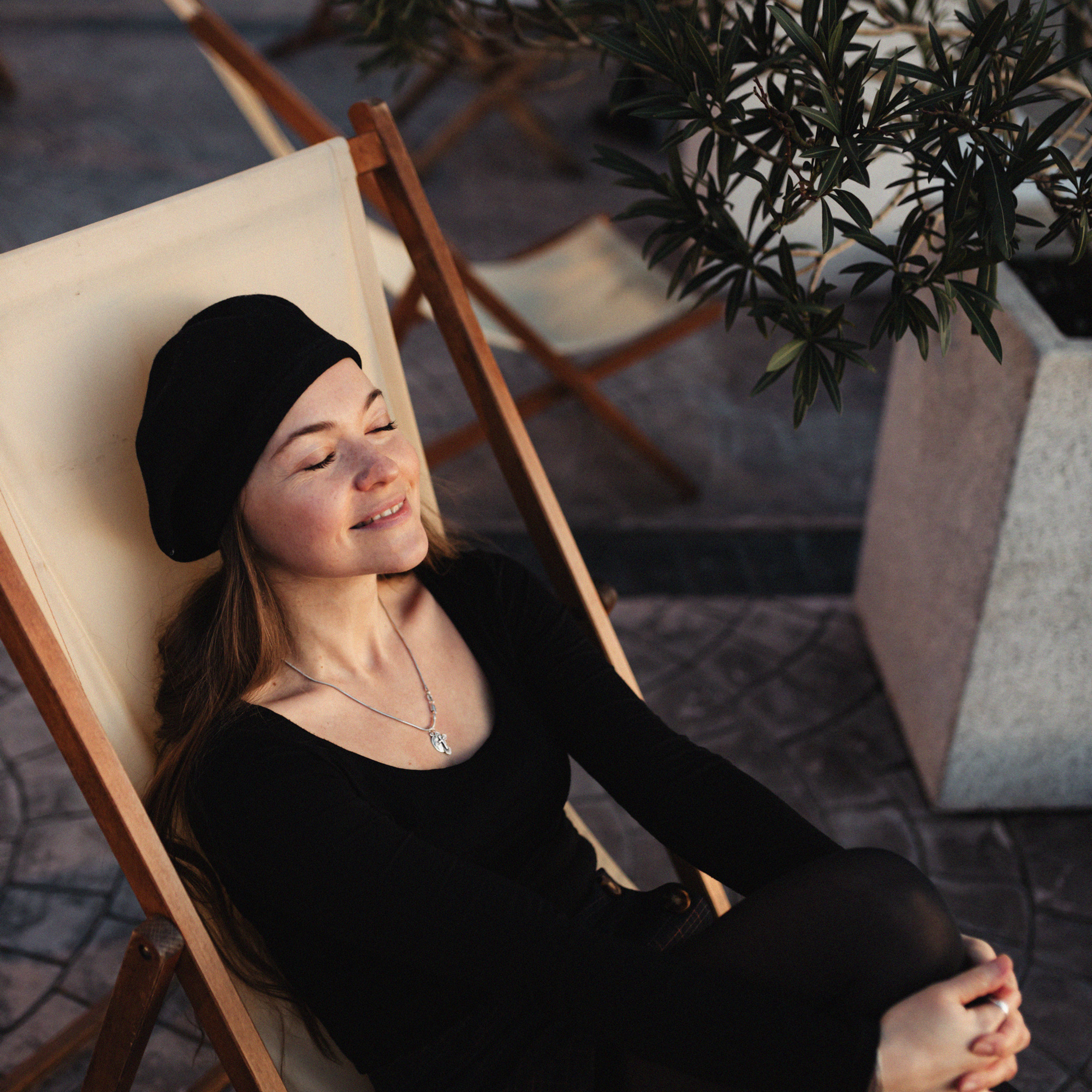 Надя, театр, море. Фотограф Мария Сваридзе