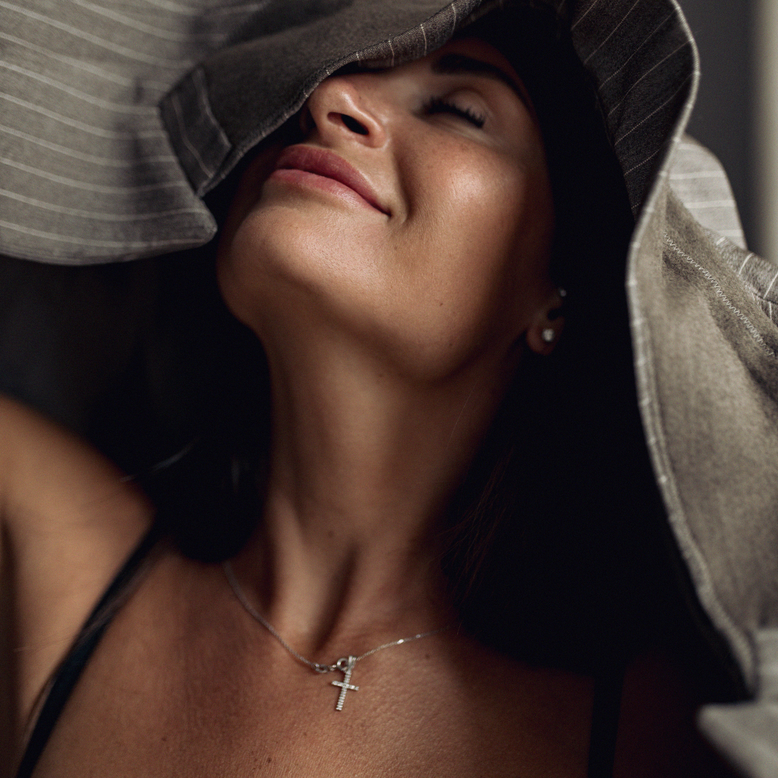 Аня и дождь в Питере. Фотограф Мария Сваридзе