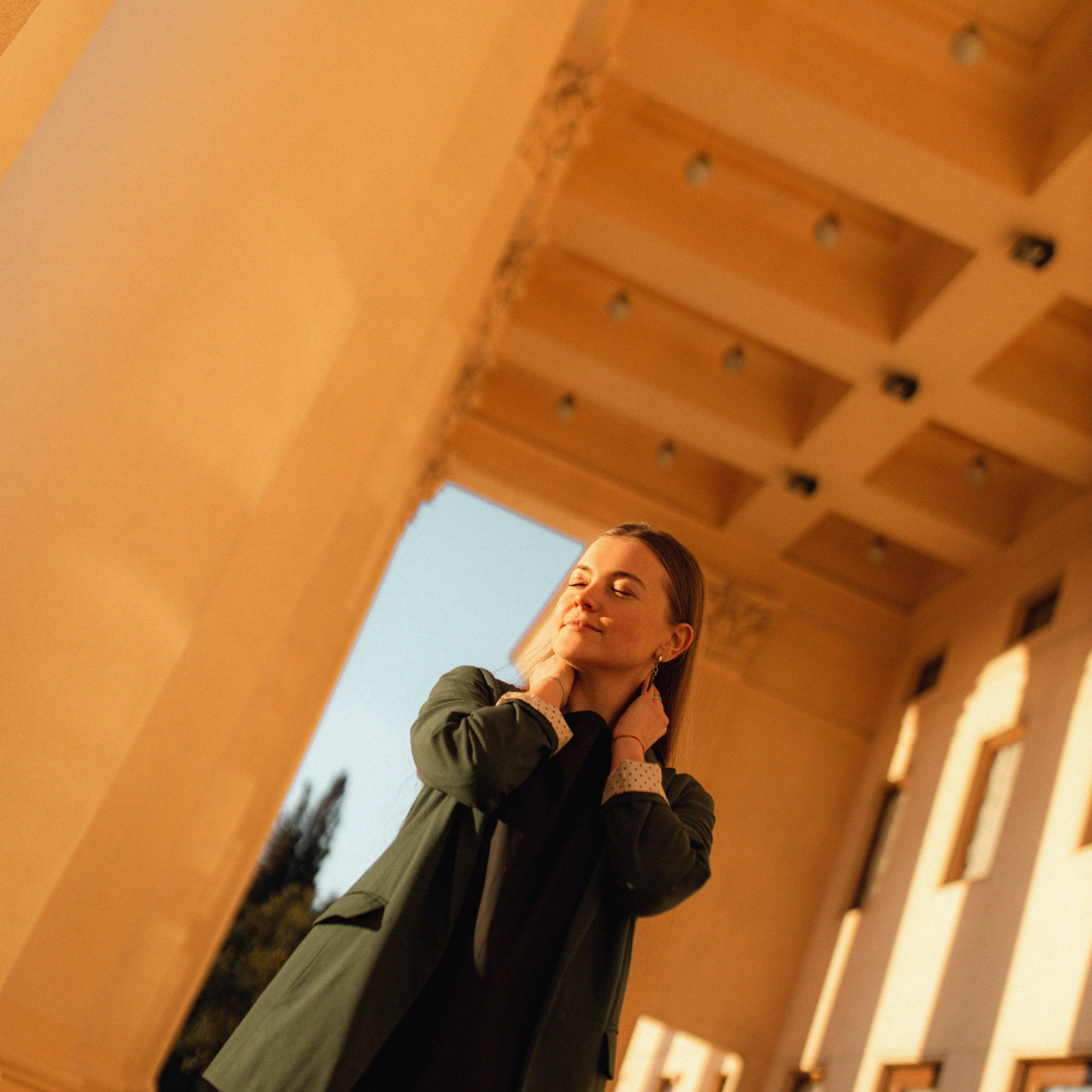 Надя, театр, море. Фотограф Мария Сваридзе