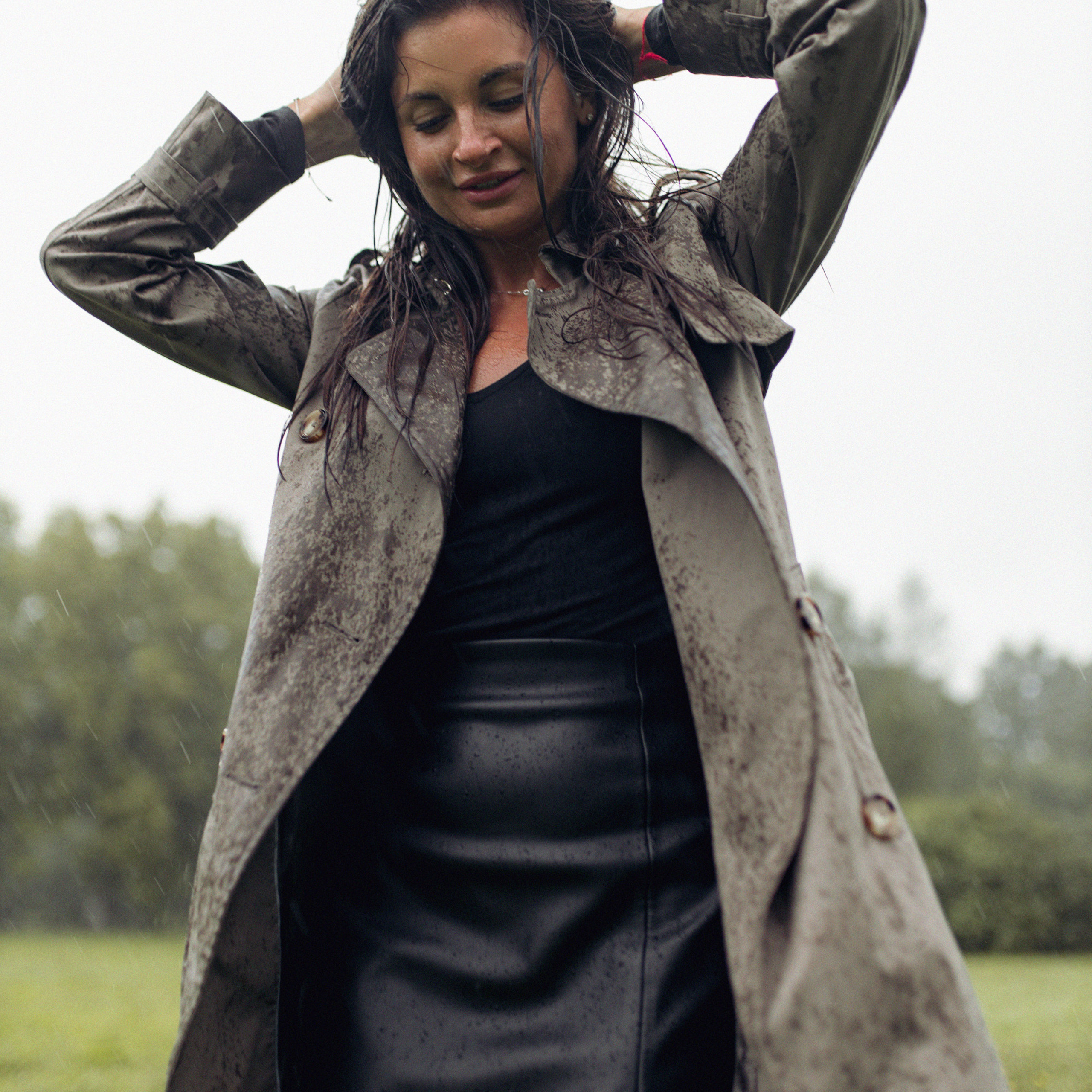 Аня и дождь в Питере. Фотограф Мария Сваридзе