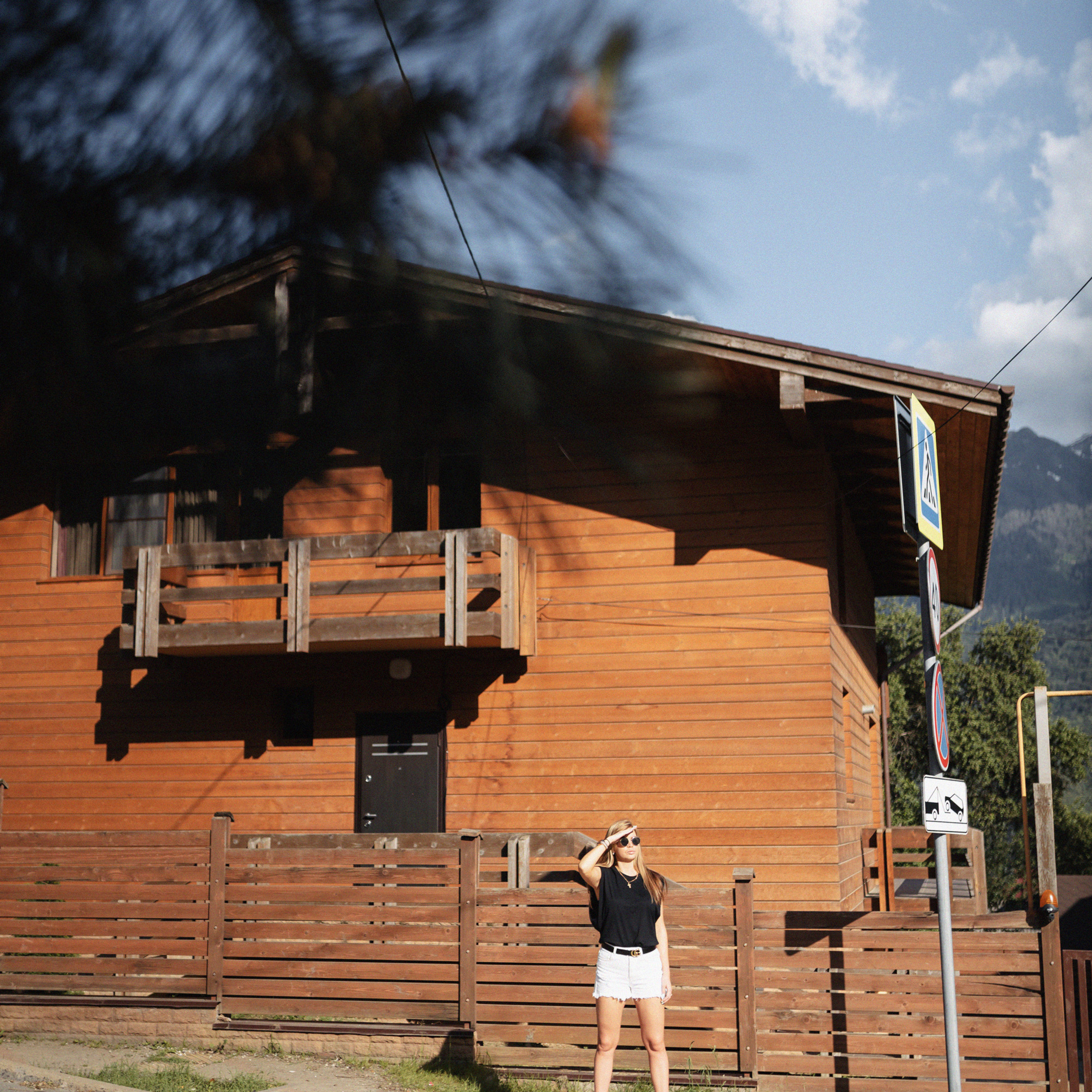 Катя в горах. Фотограф Мария Сваридзе