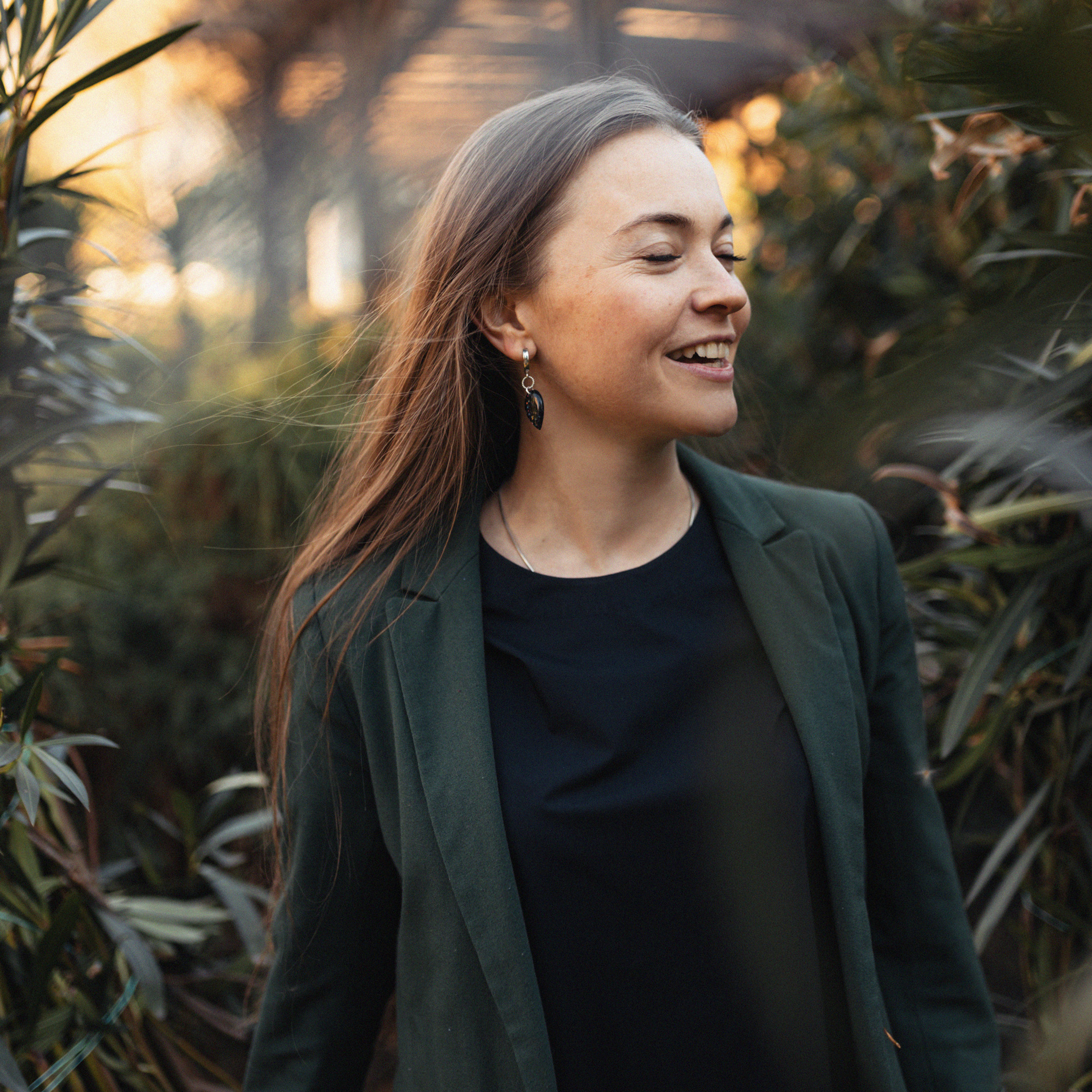 Надя, театр, море. Фотограф Мария Сваридзе